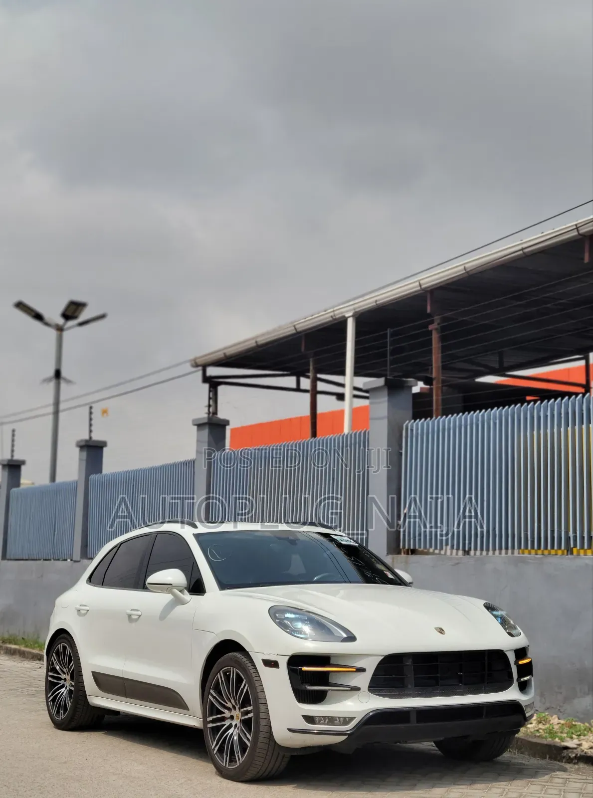 Porsche Macan Turbo 2017 White
