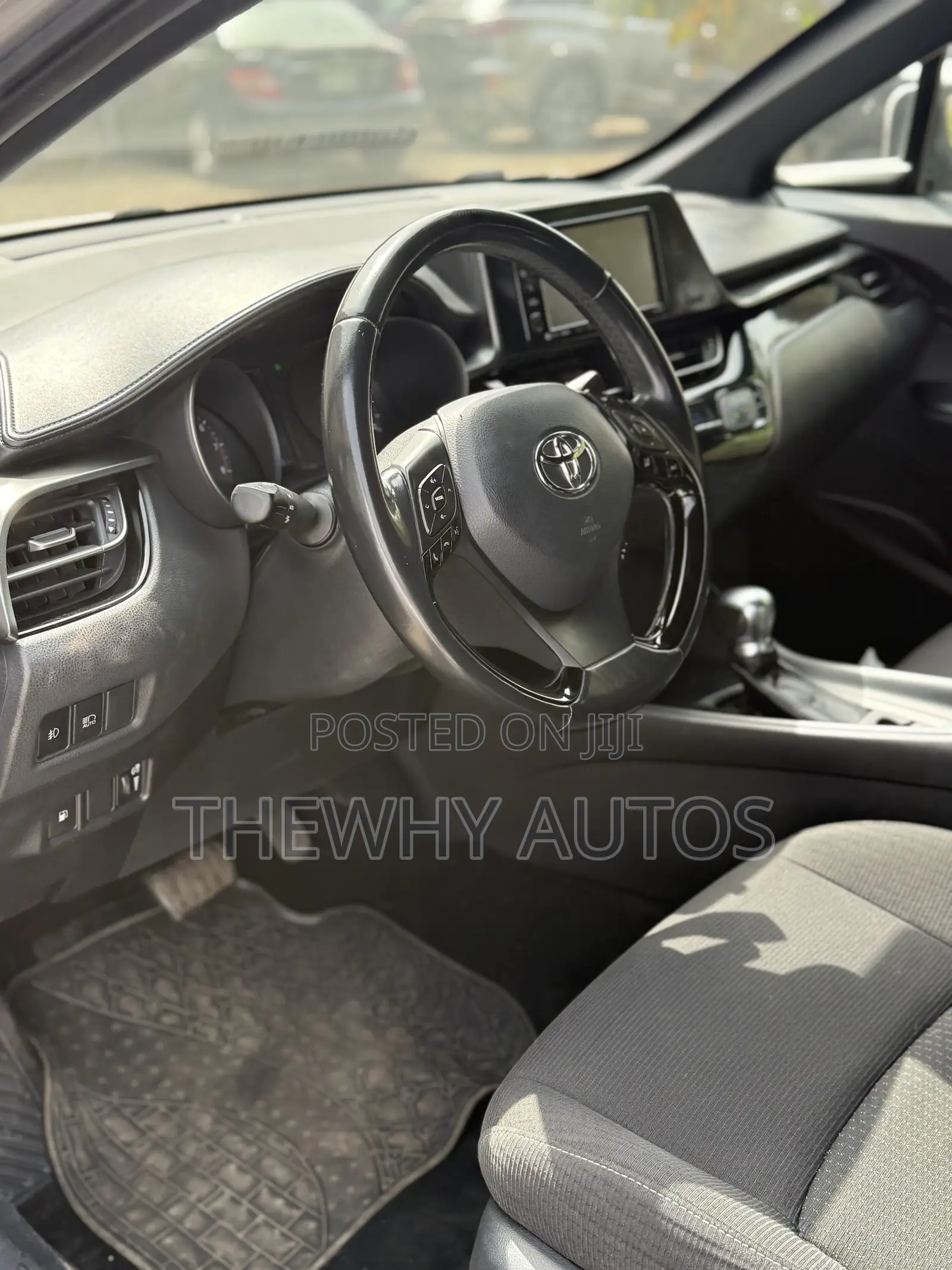 Toyota C-HR XLE Prermium FWD (2.0L 4cyl 2AM) 2018 Gray