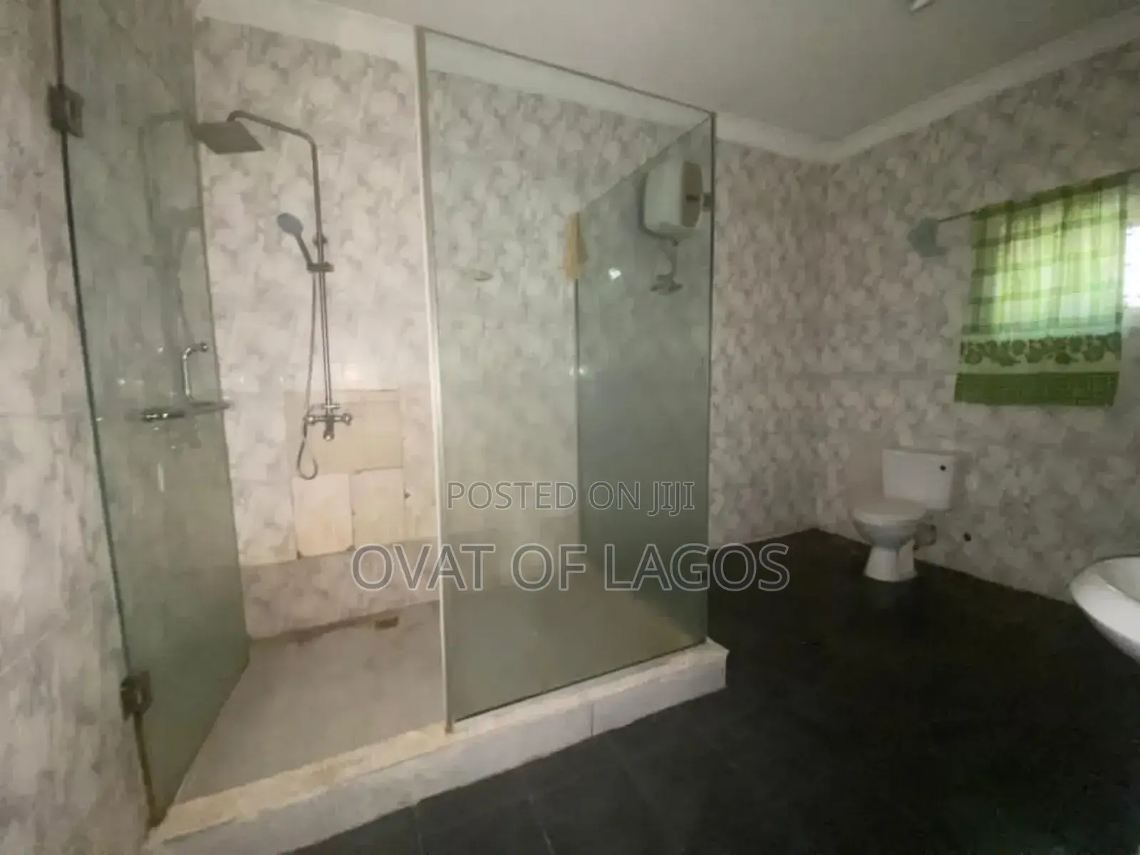 5bdrm Duplex in Chevron Toll Gate for rent