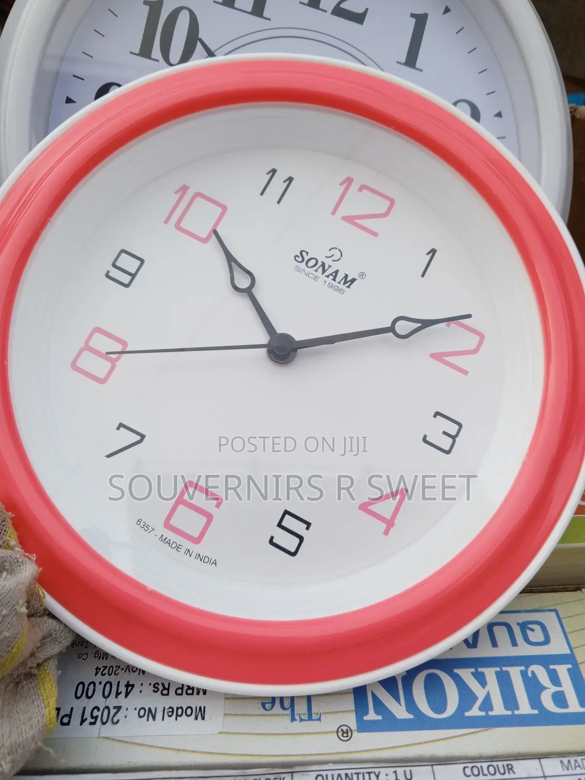 Wall Clocks_ Souvernirs Items