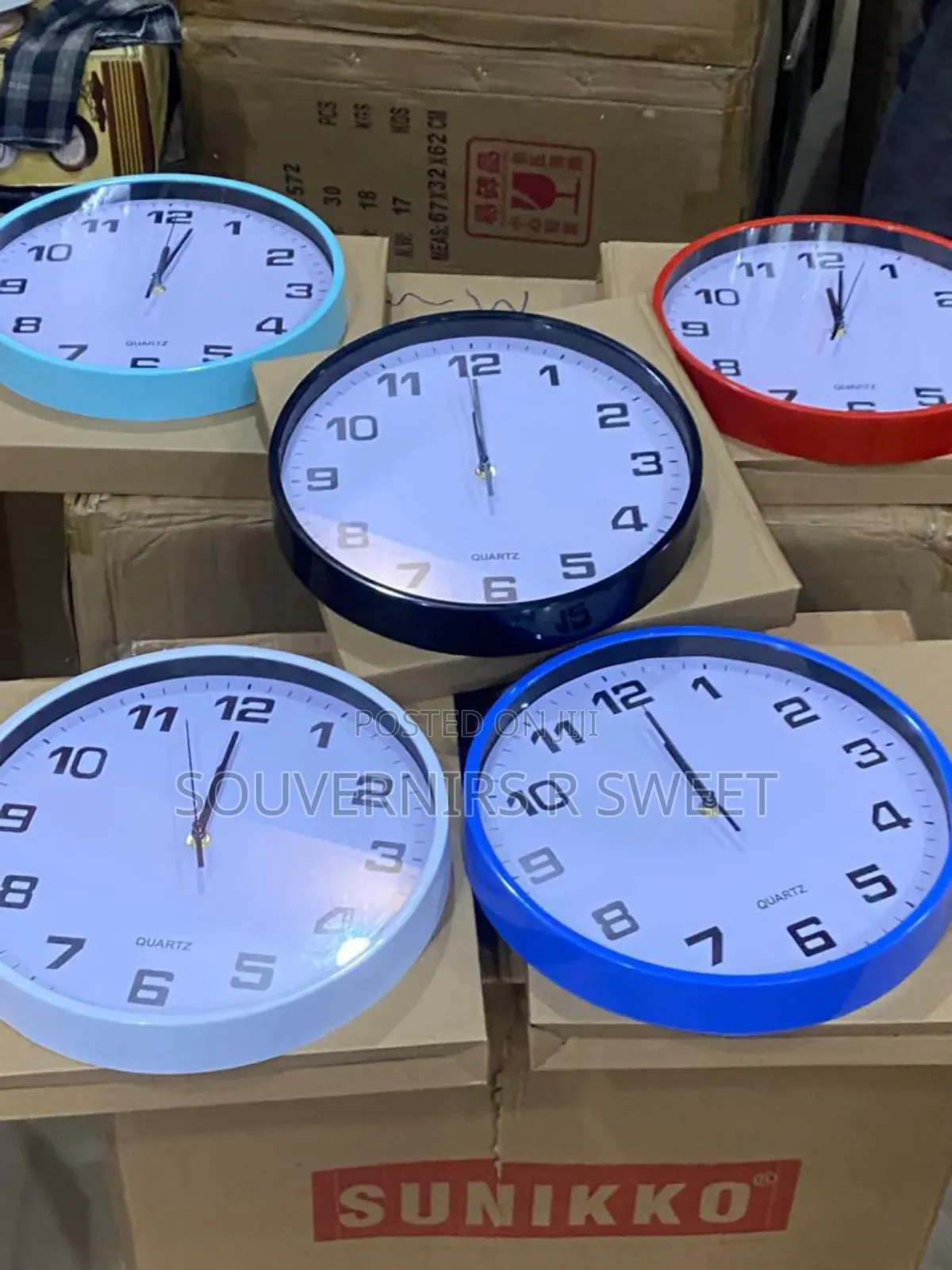Wall Clocks_ Souvernirs Items