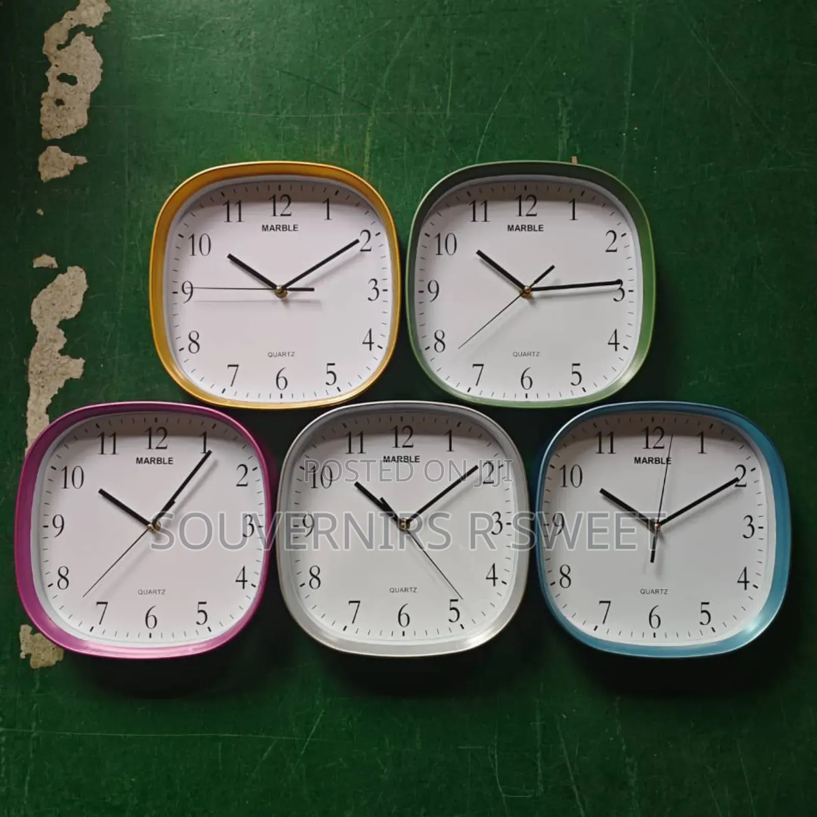 Wall Clocks_ Souvernirs Items