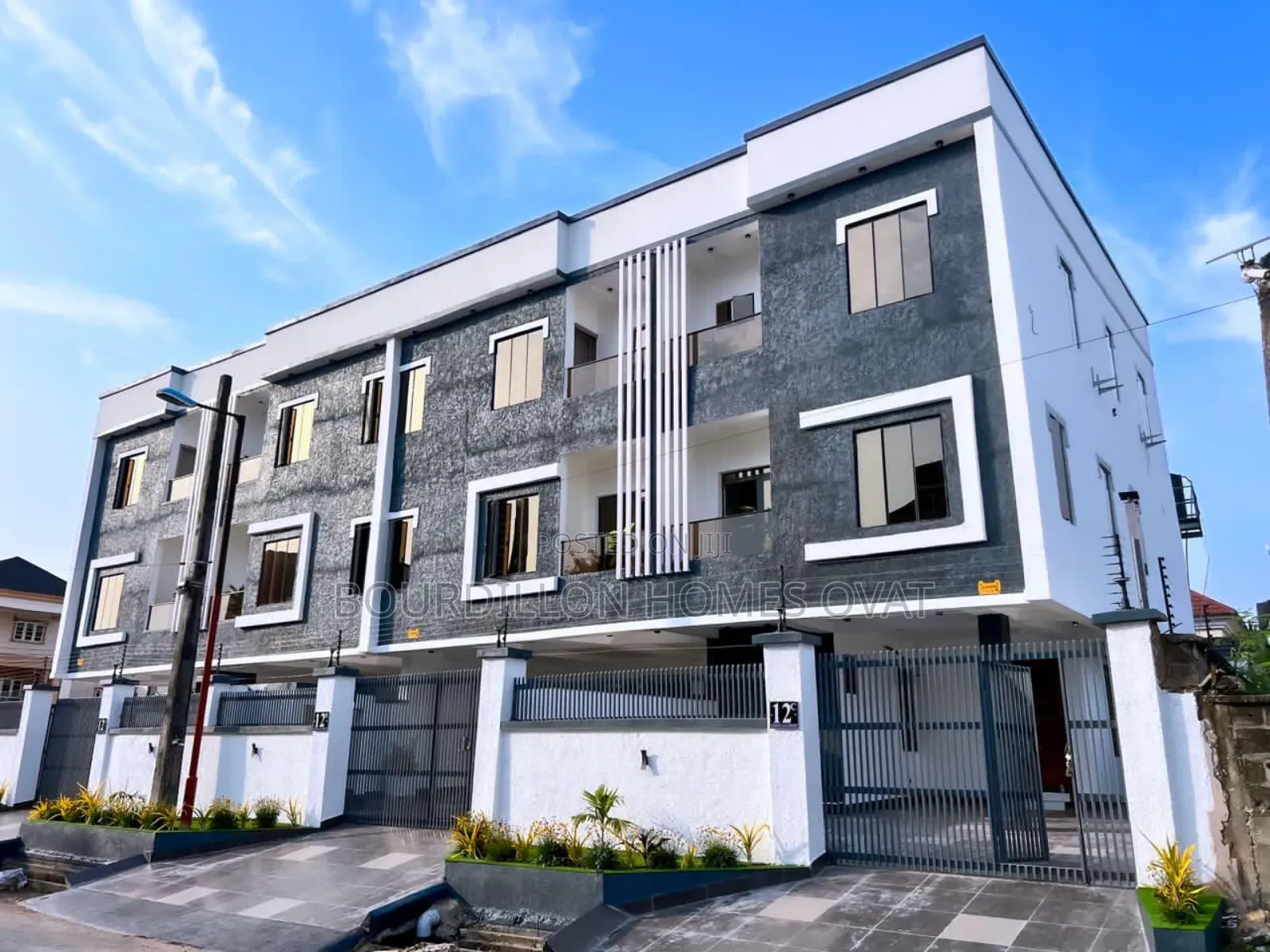 4bdrm Duplex in Lekki Phase 1 Lagos for sale