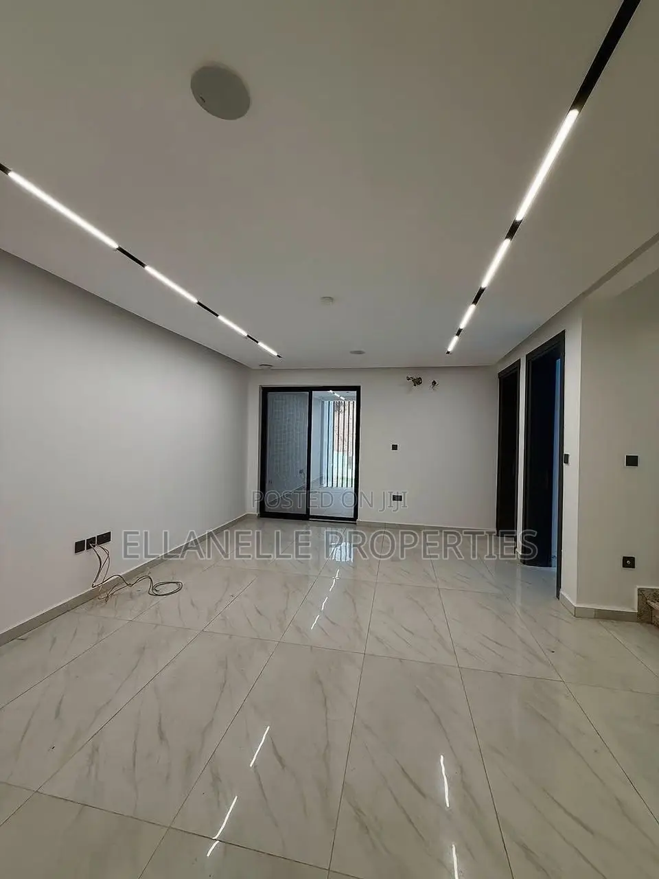 4bdrm Duplex in Guzape District for rent