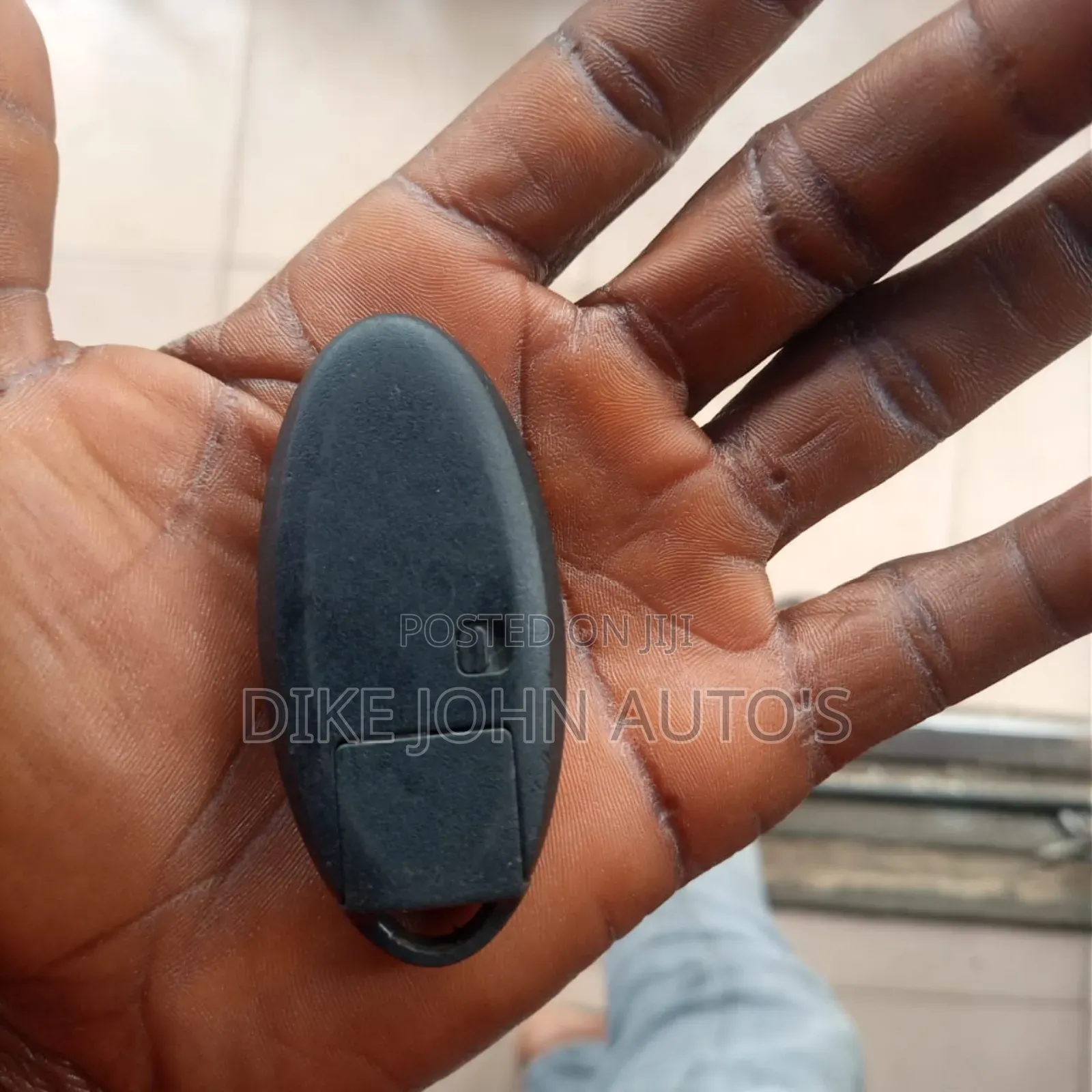 Keyless Remote Control for Nissan / Infiniti