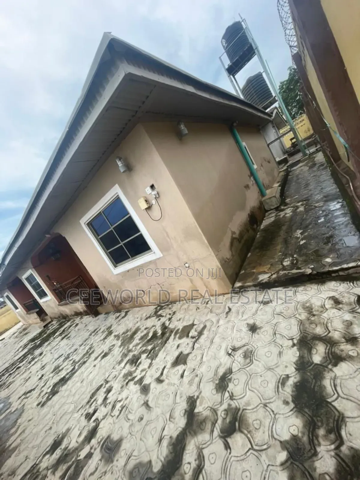 3bdrm Block of Flats in Bashorun, Basorun for sale