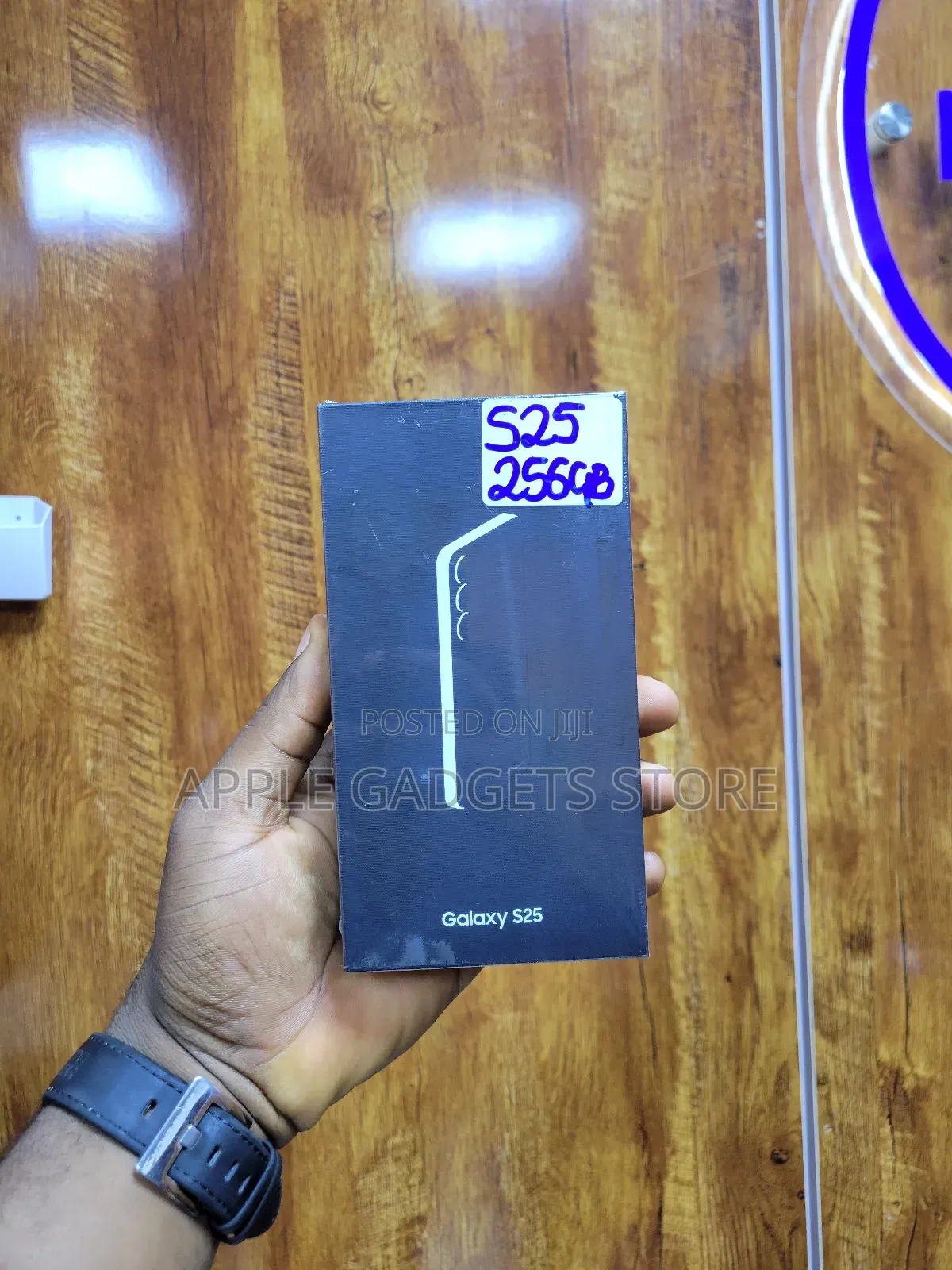 New Samsung Galaxy S25 256 GB