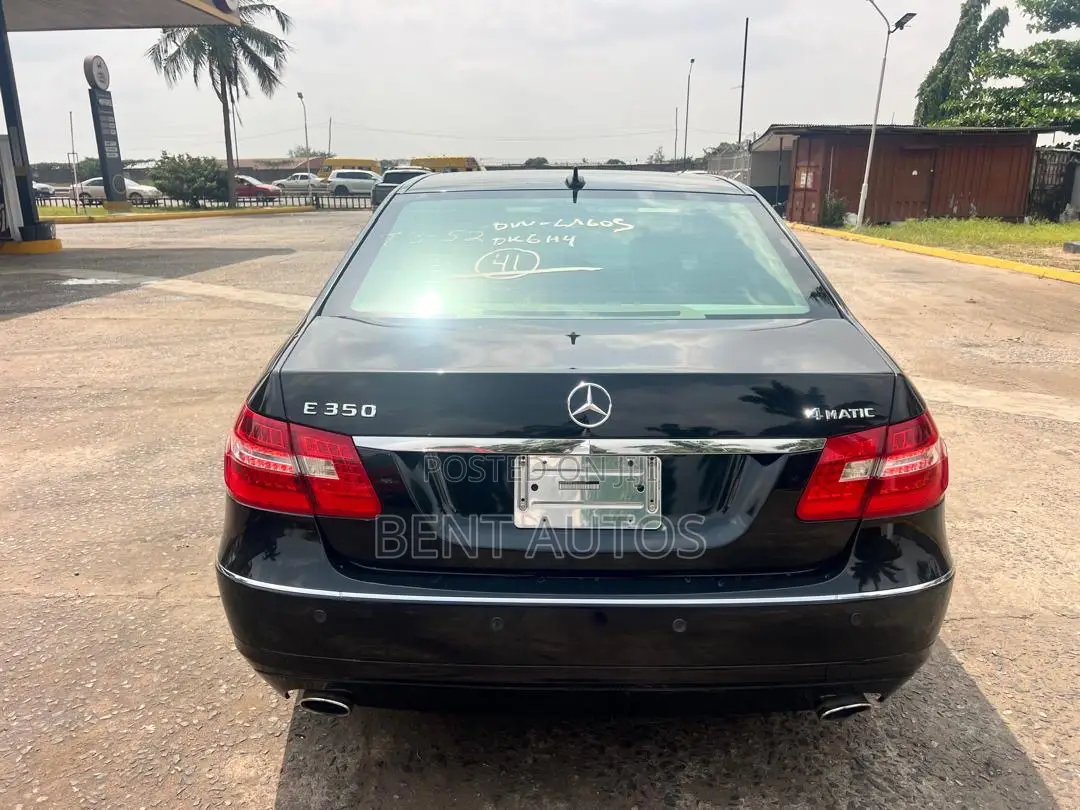 Mercedes-Benz E350 Base 4Matic Sedan AWD (3.5L 6cyl 7A) 2010 Black