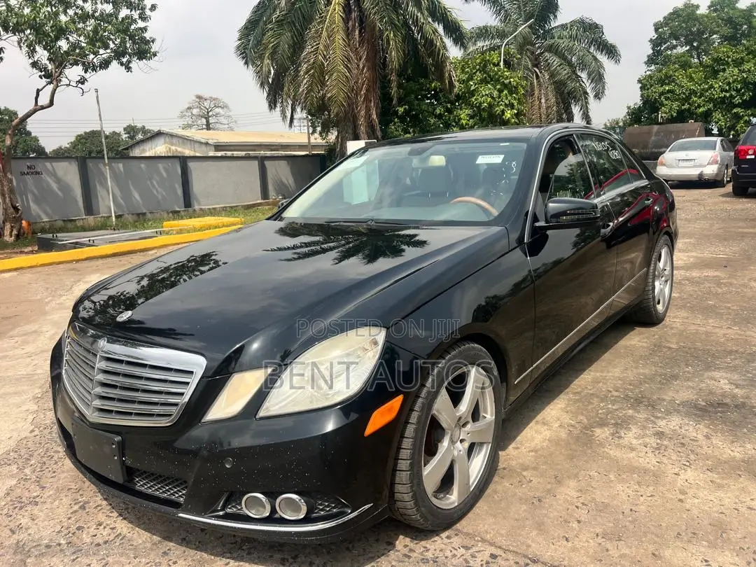 Mercedes-Benz E350 Base 4Matic Sedan AWD (3.5L 6cyl 7A) 2010 Black