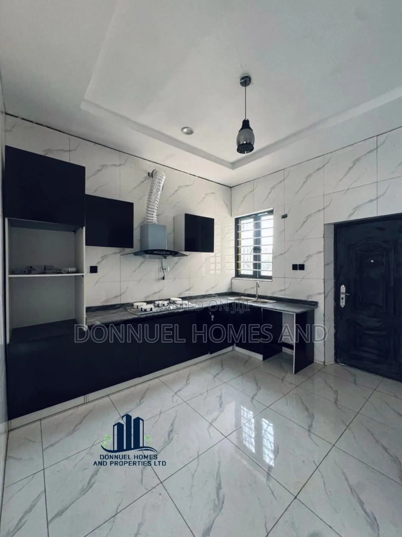 3bdrm Townhouse/Terrace in Ajah for sale