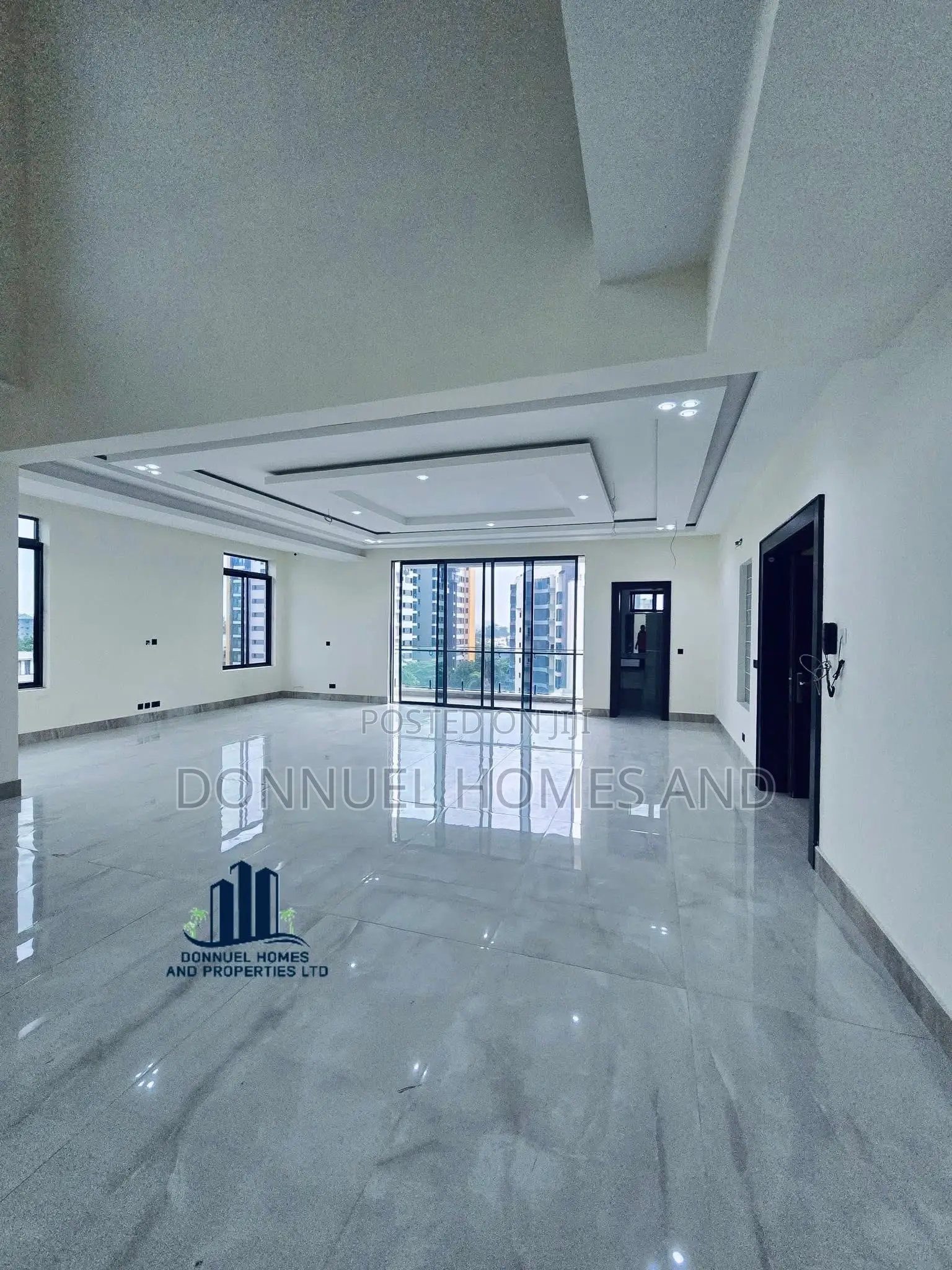 5bdrm Penthouse in Ikoyi for sale