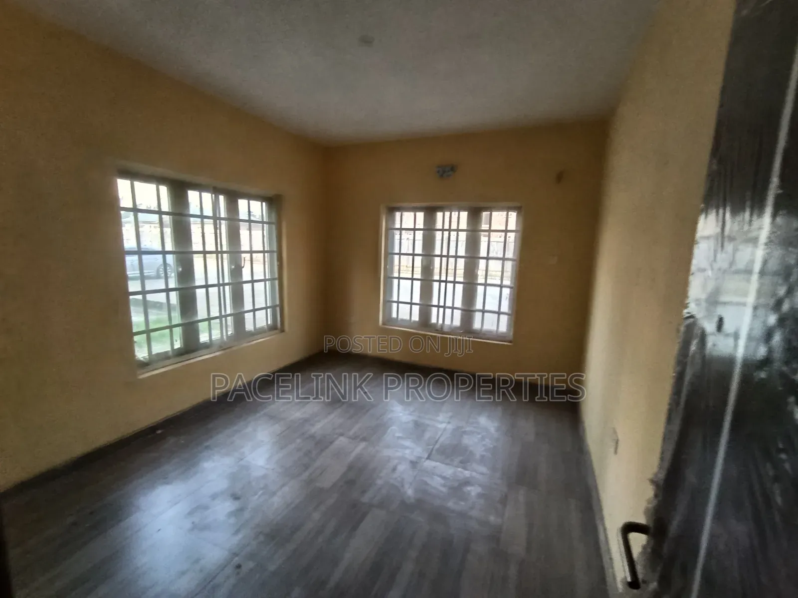3bdrm Block of Flats in Ipaja / Ipaja for sale