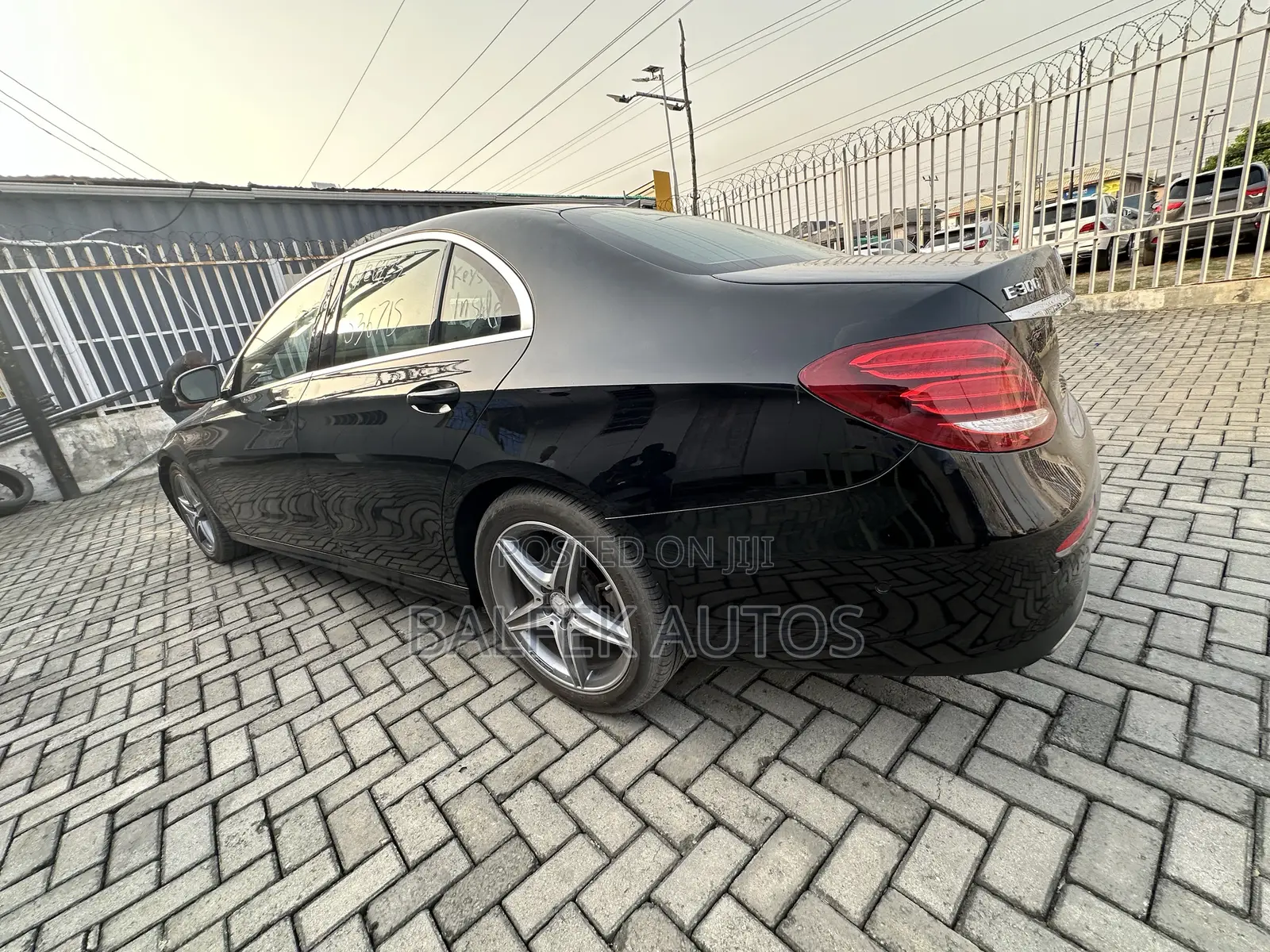 Mercedes-Benz E300 2016 Black
