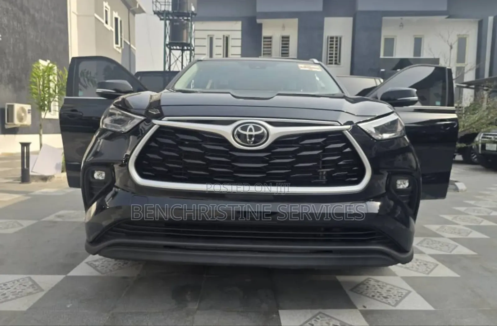 Toyota Highlander XLE 2022 Black