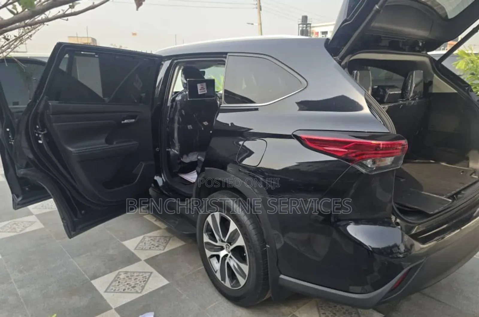 Toyota Highlander XLE 2022 Black