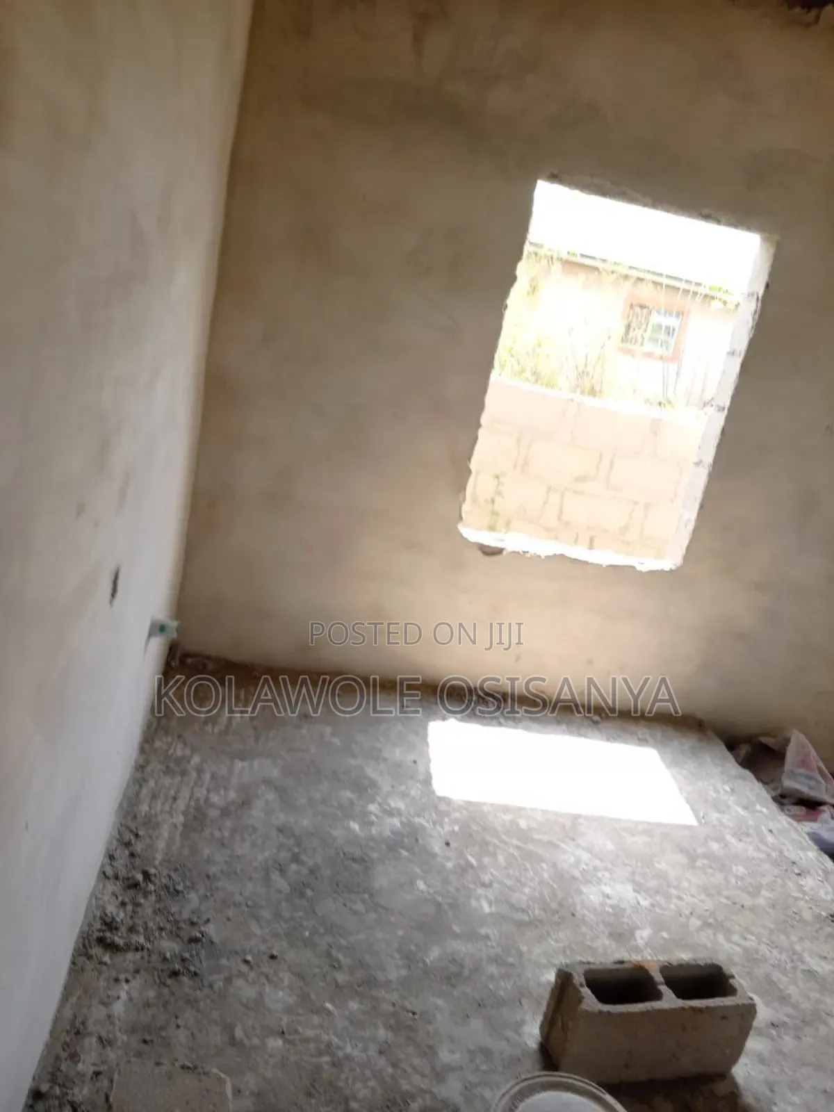Uncompleted 4bedroom Detached Duplex in an Estate Magbon