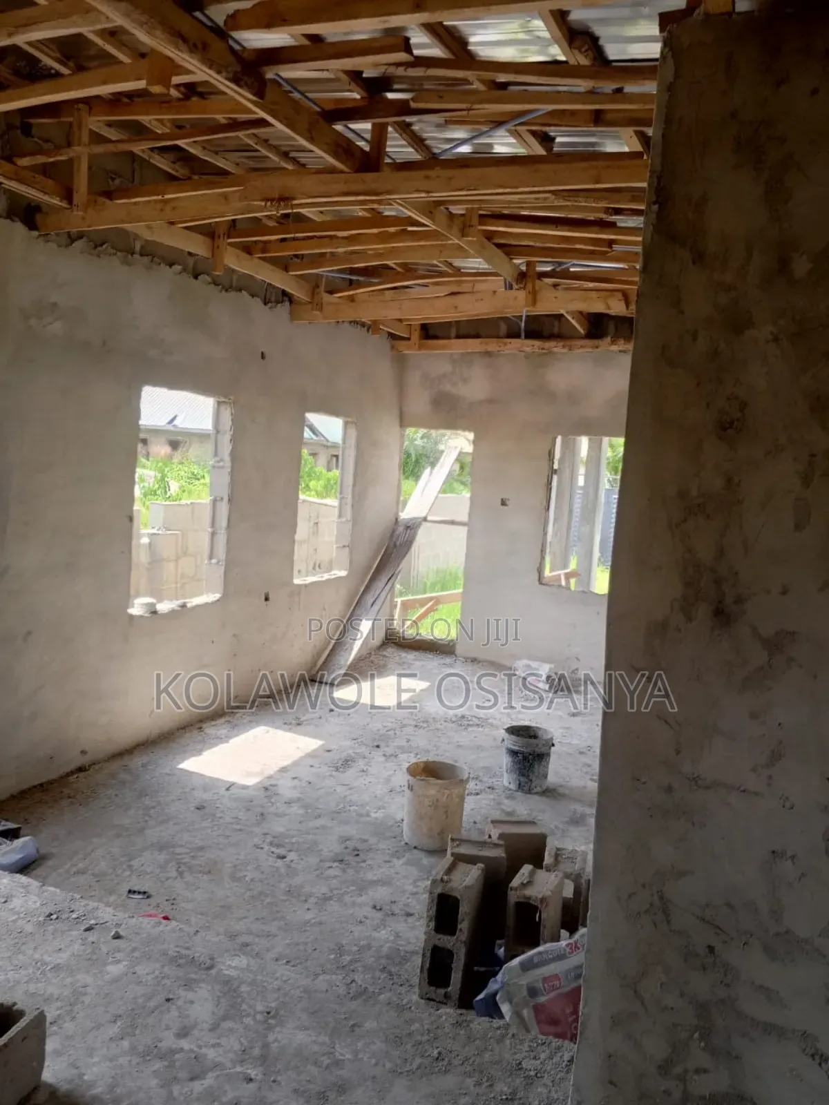 Uncompleted 4bedroom Detached Duplex in an Estate Magbon