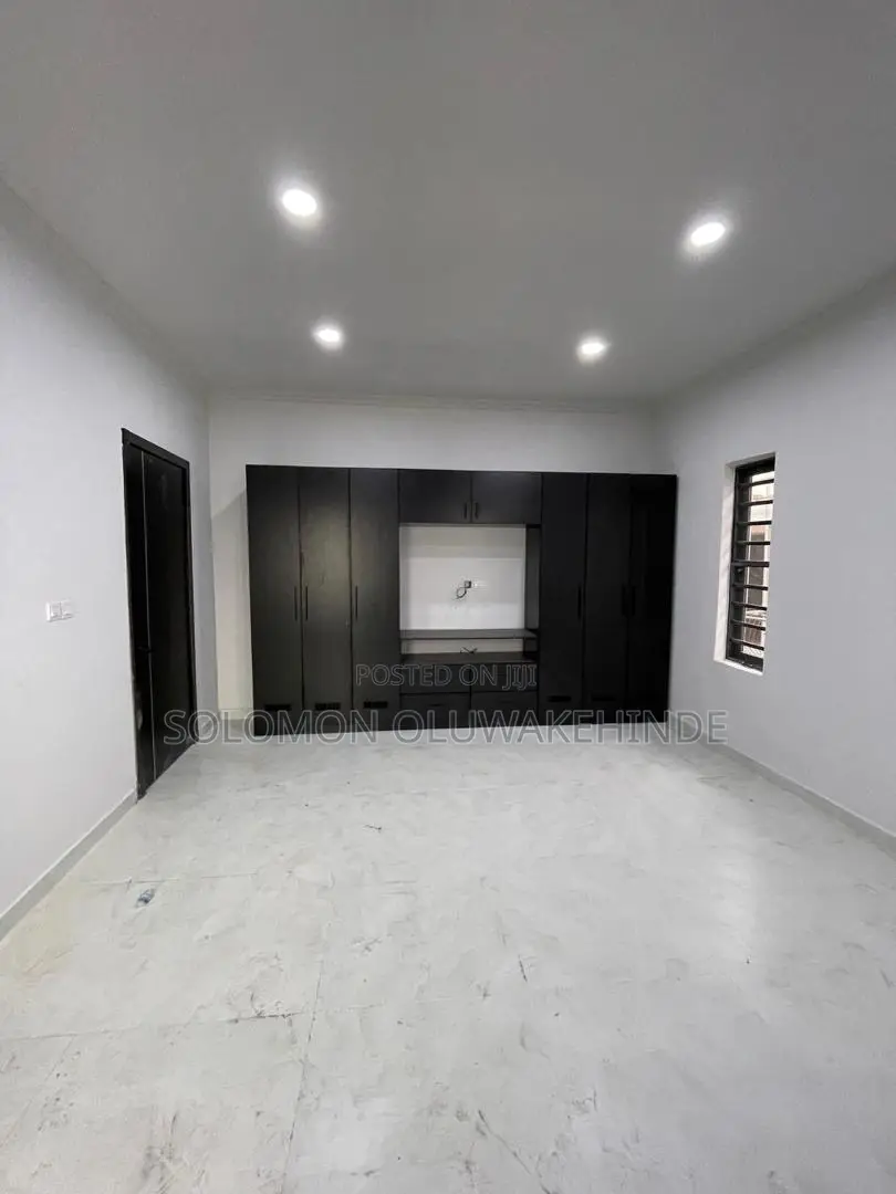2bdrm Apartment in Estate, Ikate for sale
