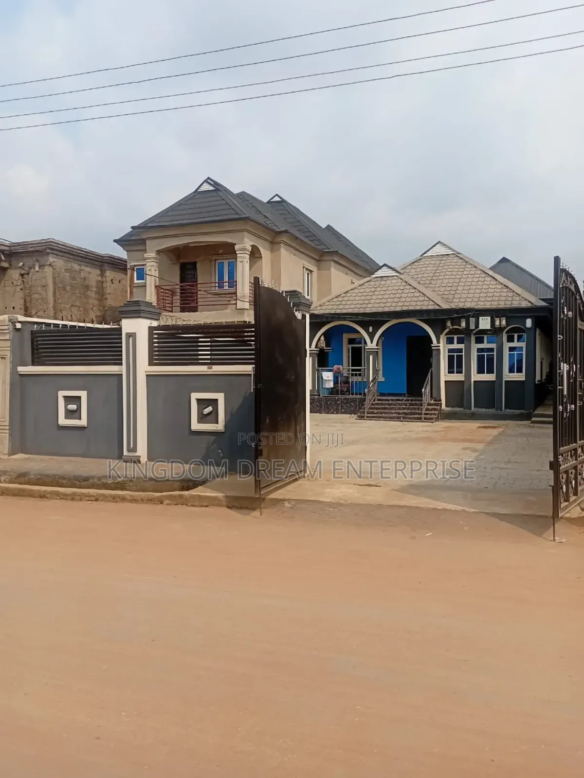 3bdrm Block of Flats in Dalemo, Alakuko for sale