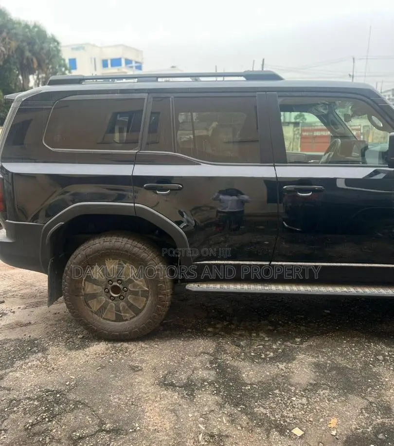 New Toyota Land Cruiser Prado 2025 Black