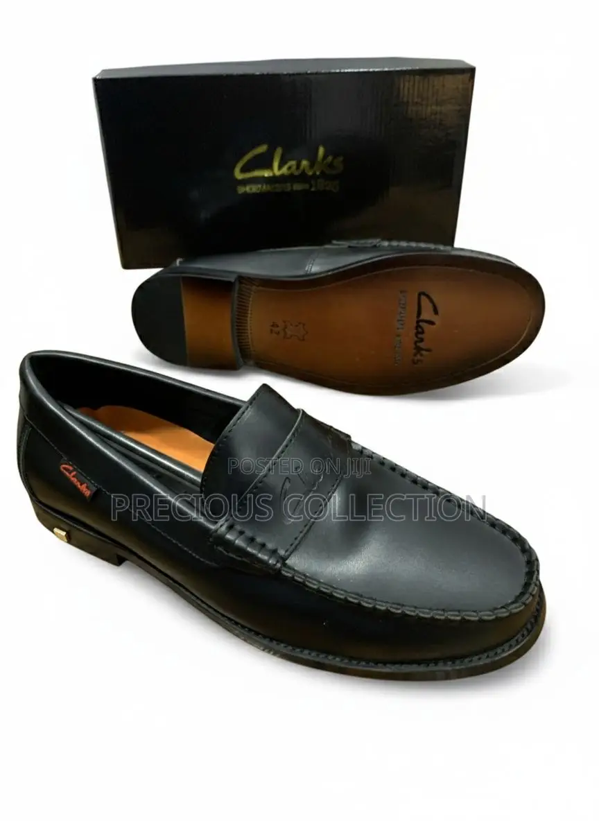 Black and Brown Classic Clark’S Pull on Leather Shoe