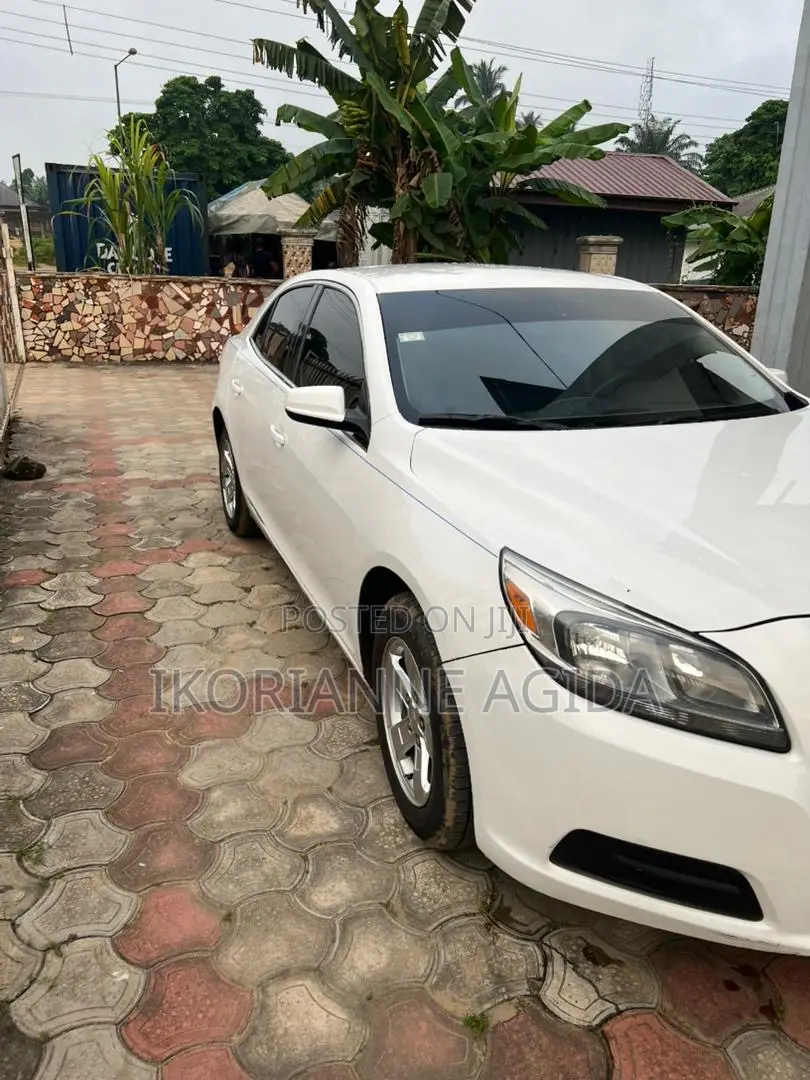 Chevrolet Malibu 2016 White