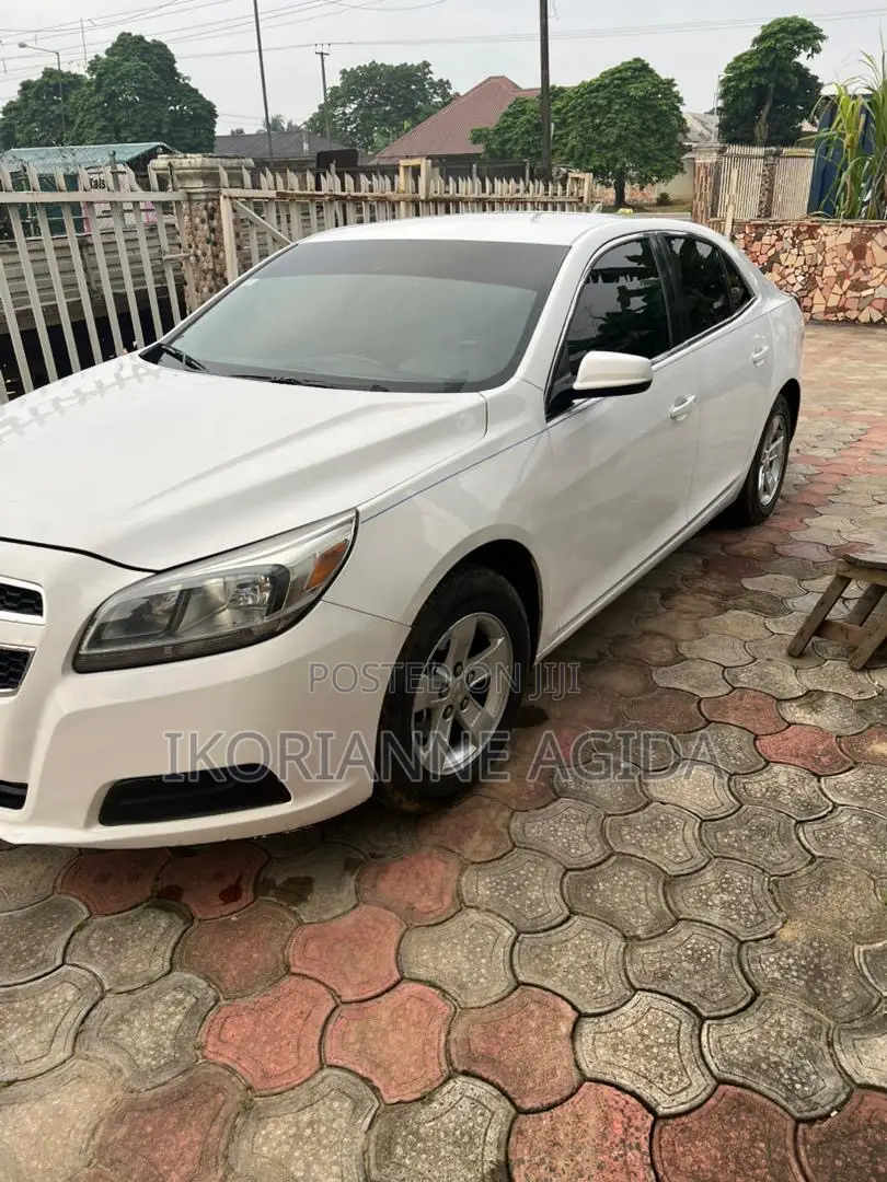 Chevrolet Malibu 2016 White