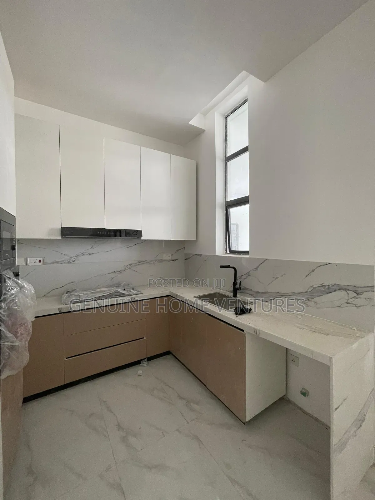 2bdrm Apartment in Lekki Phase 1 for sale