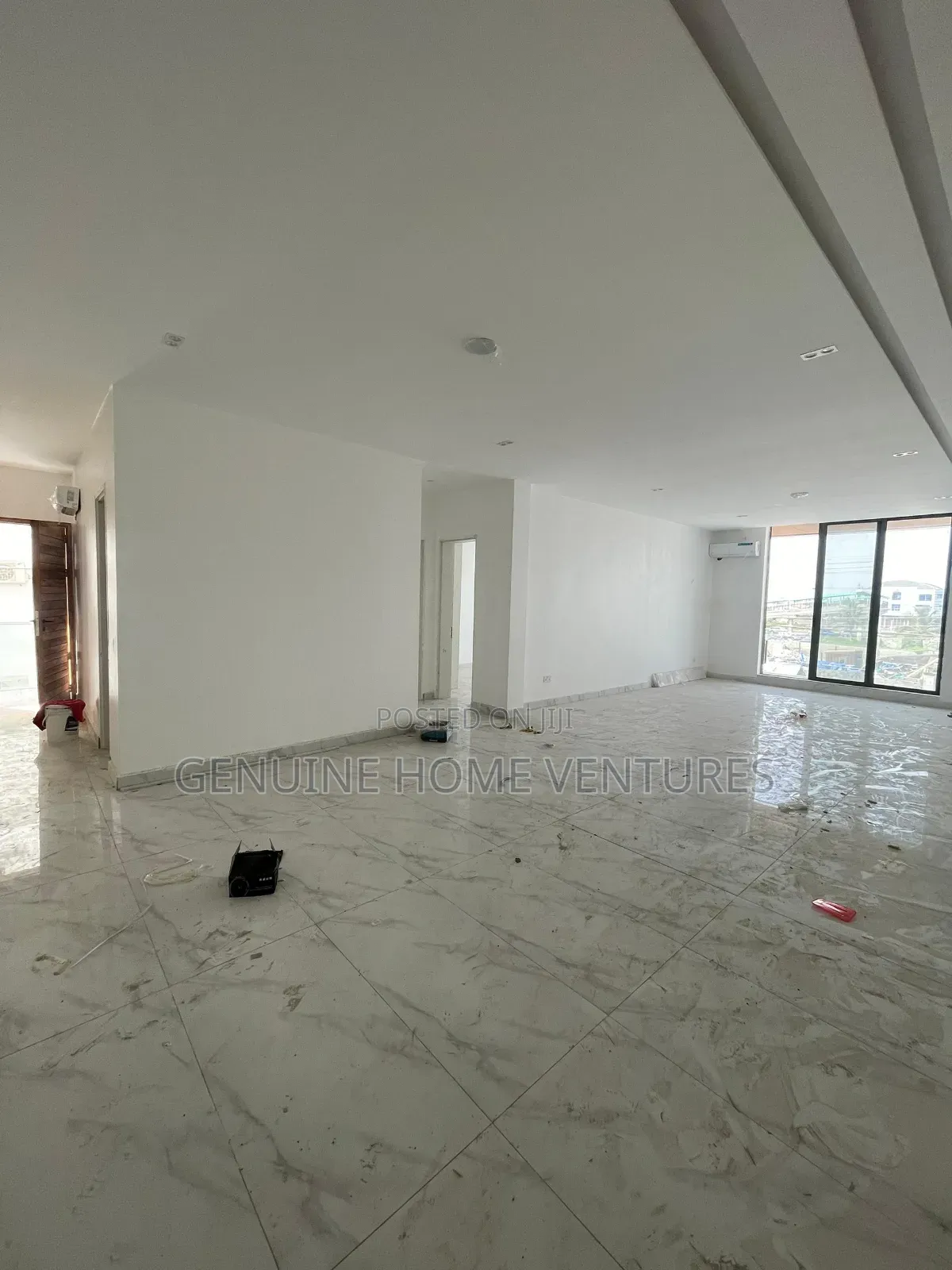2bdrm Apartment in Lekki Phase 1 for sale