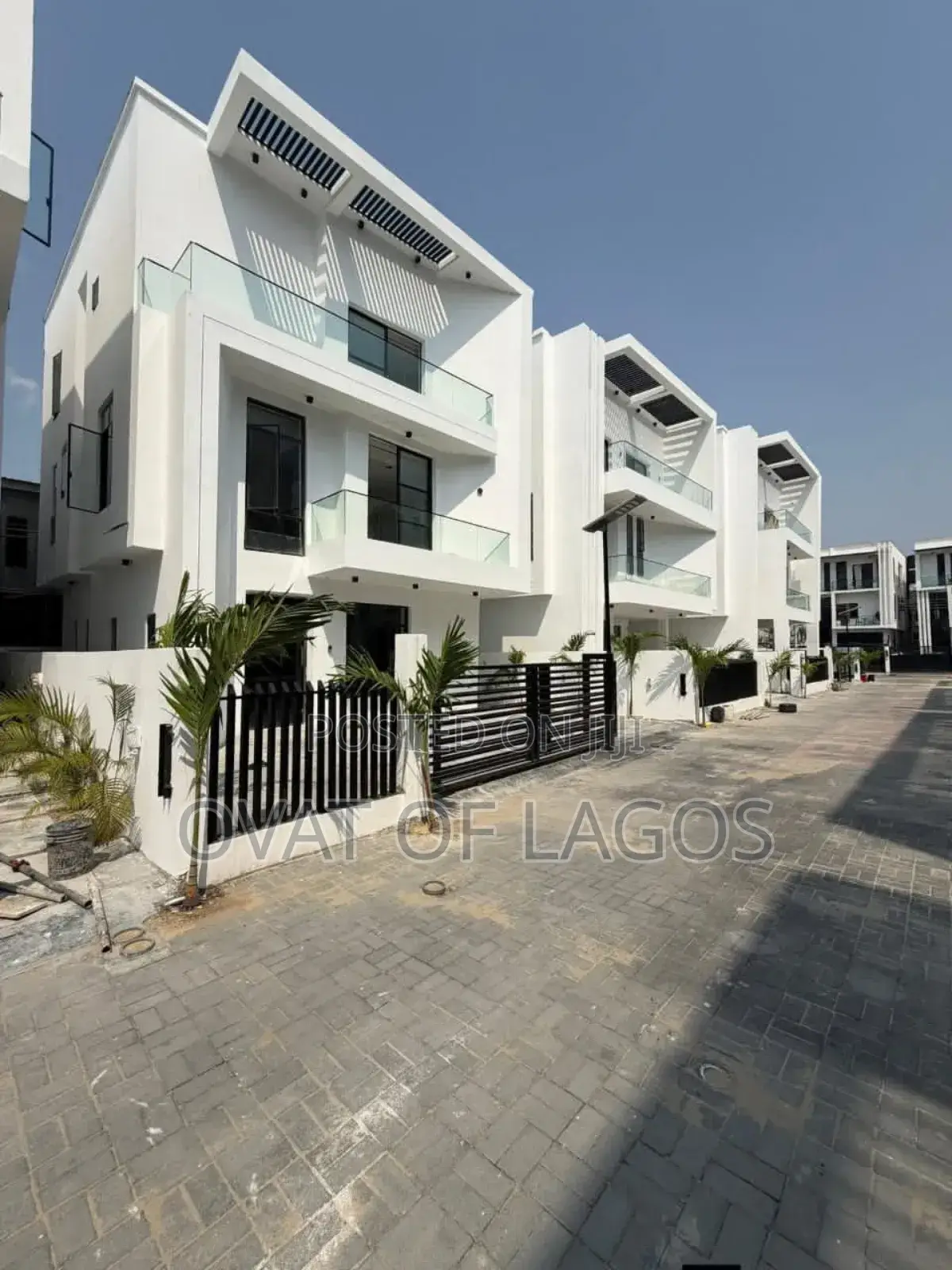 5bdrm Duplex in Orchi Lekki for sale