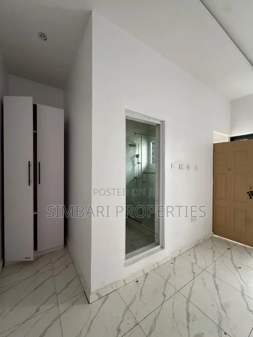 3bdrm Apartment in Off Lekki-Epe Expressway for sale