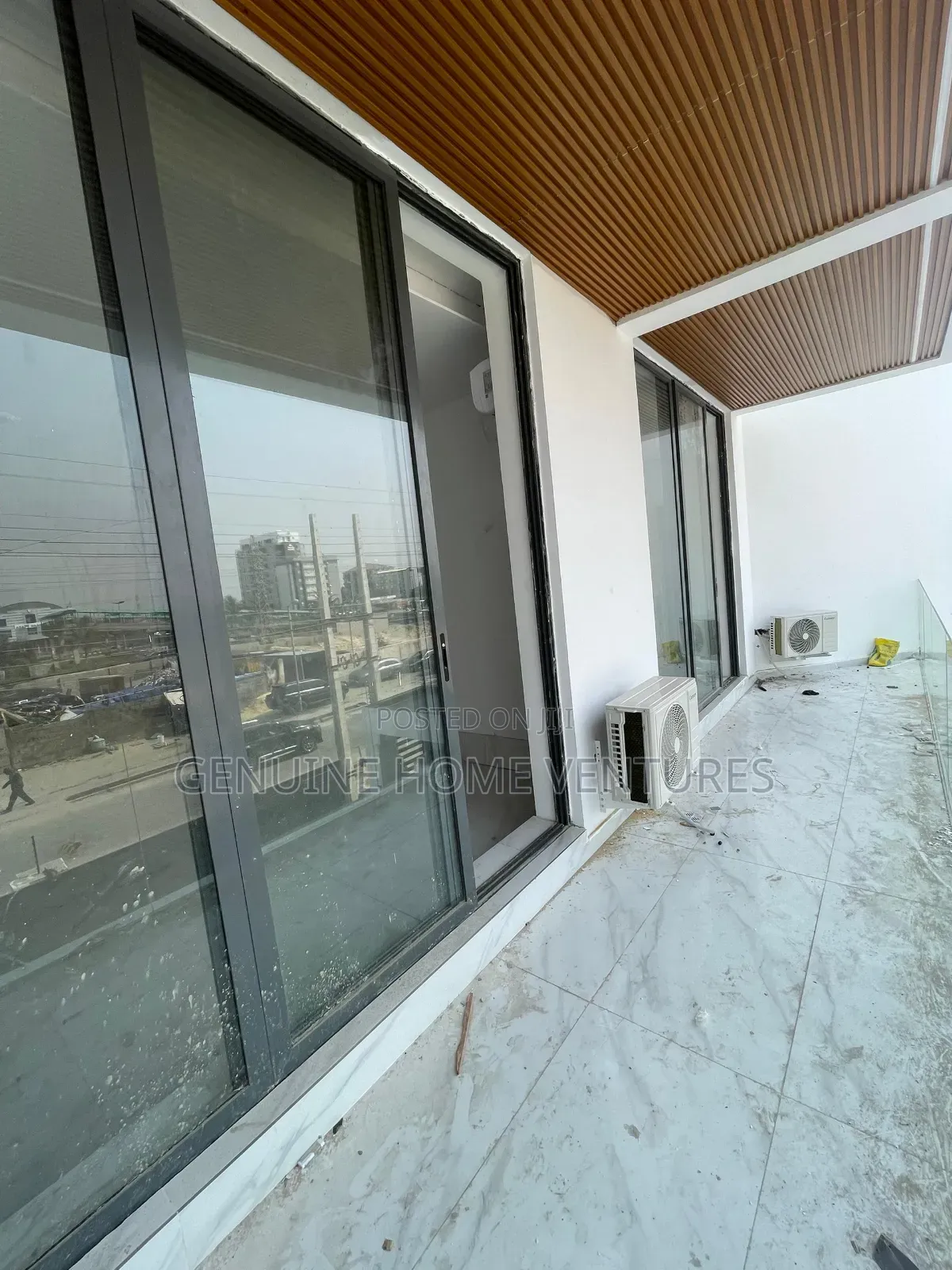 1bdrm Apartment in Lekki Phase 1 for sale