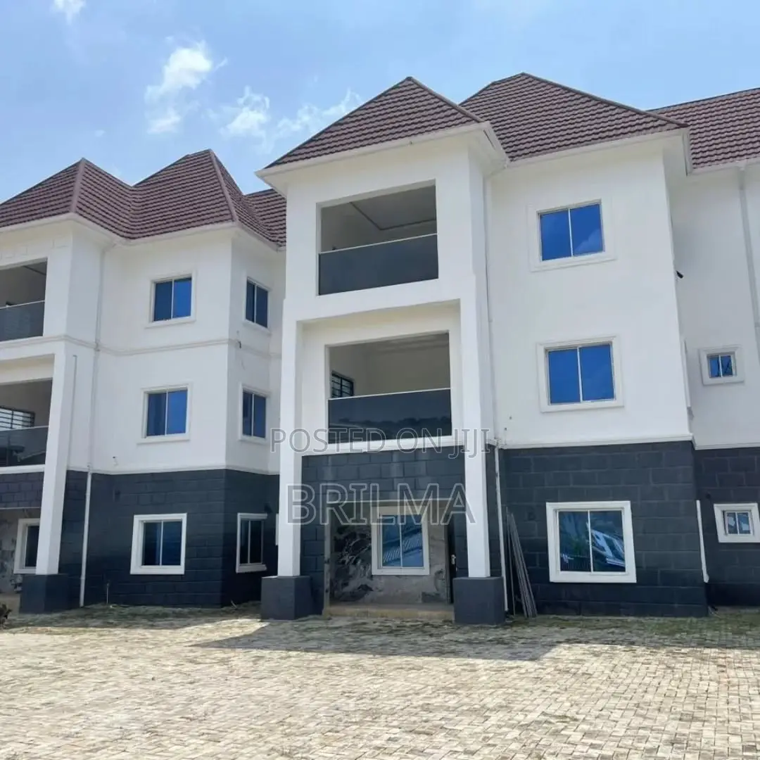 4bdrm Duplex in Dawaki for sale
