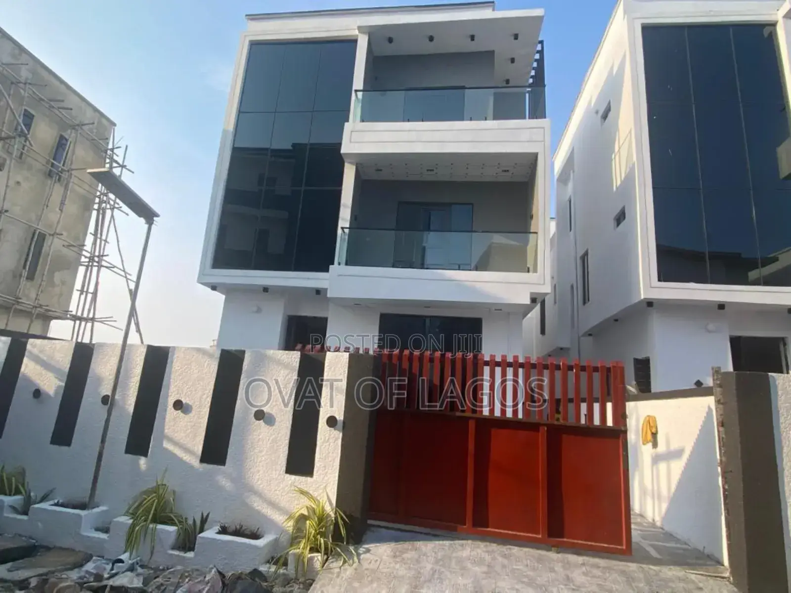 5bdrm Duplex in Ologolo Lekki for sale