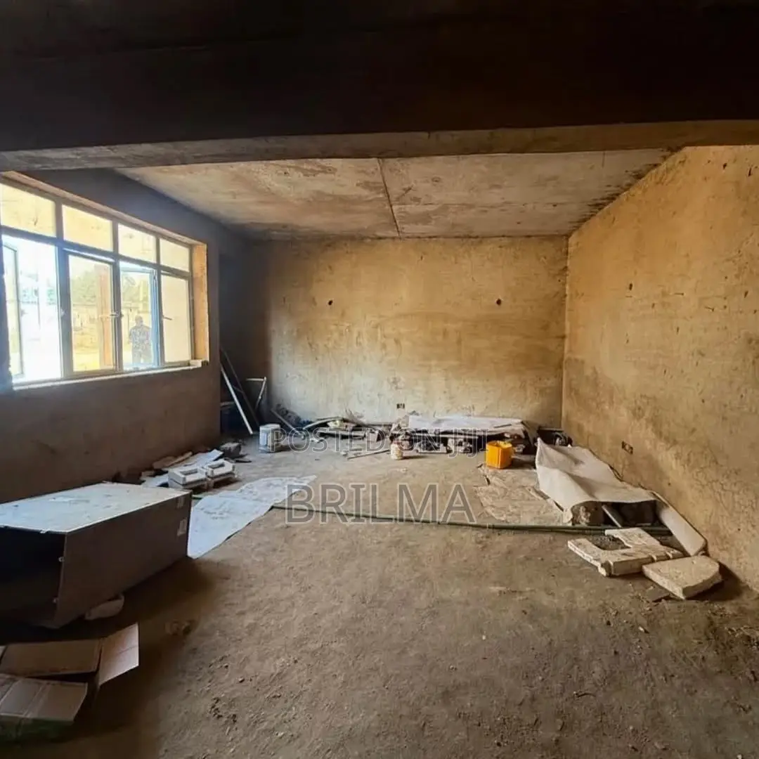 4bdrm Duplex in Gwarinpa for sale