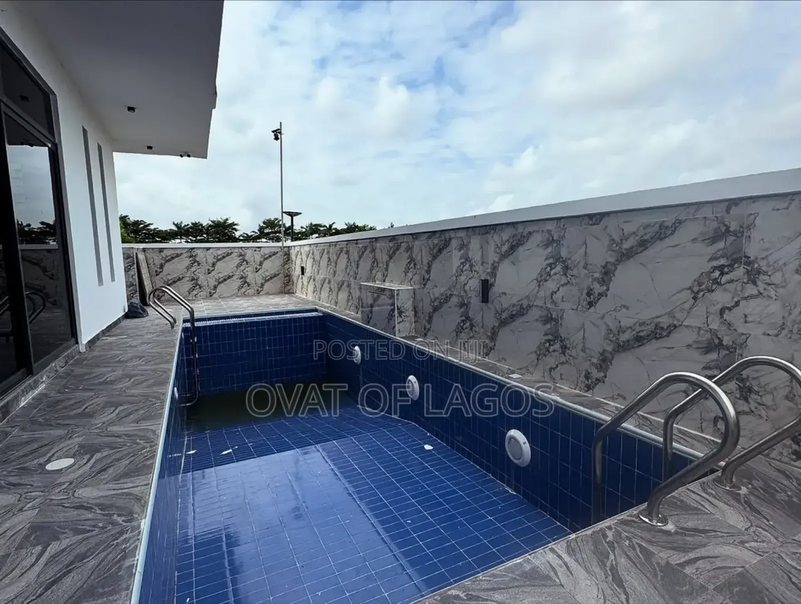 5bdrm Duplex in Sangotedo for sale