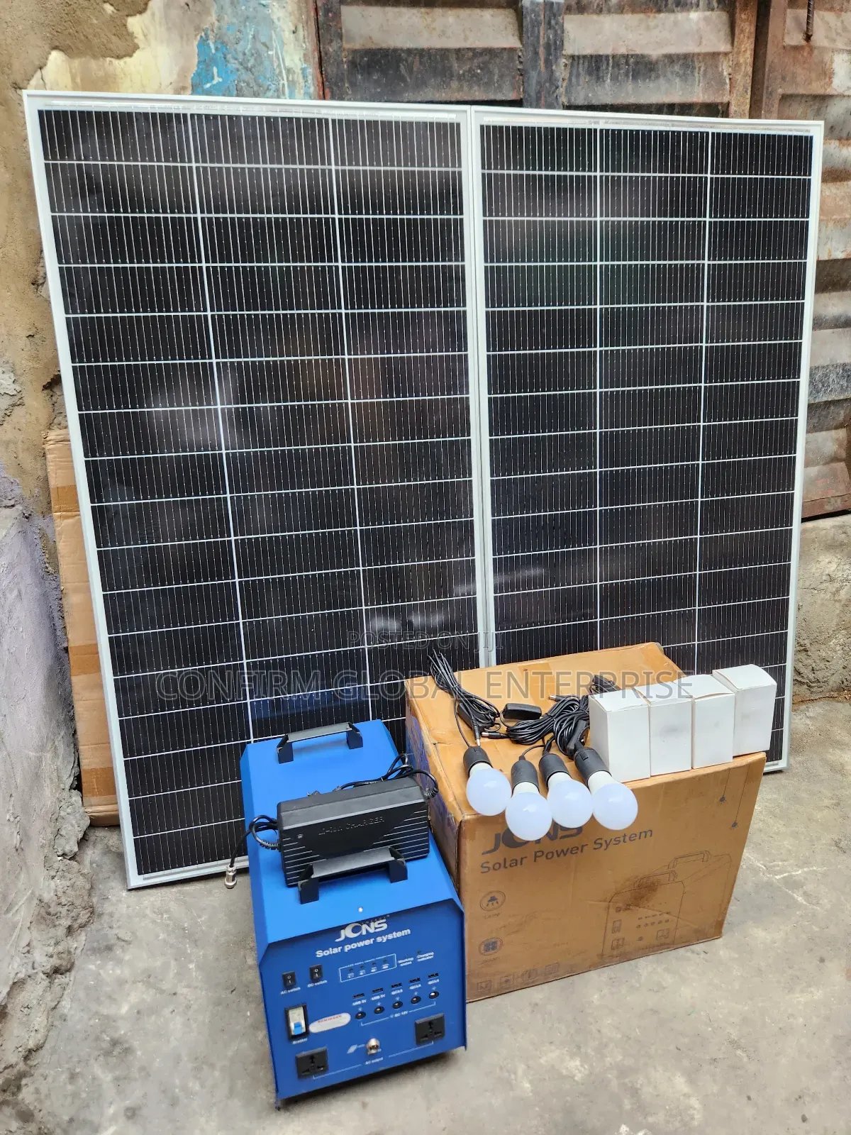 Brand New 1800w Solar Generator With Solar Panels and Accessories
