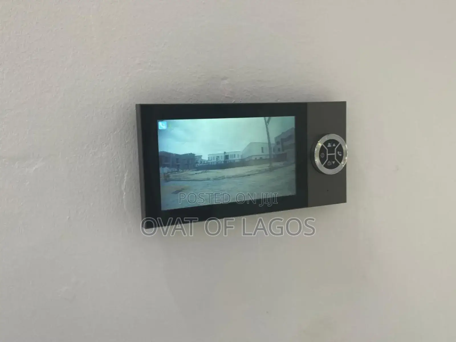 4bdrm Duplex in Chevron for sale