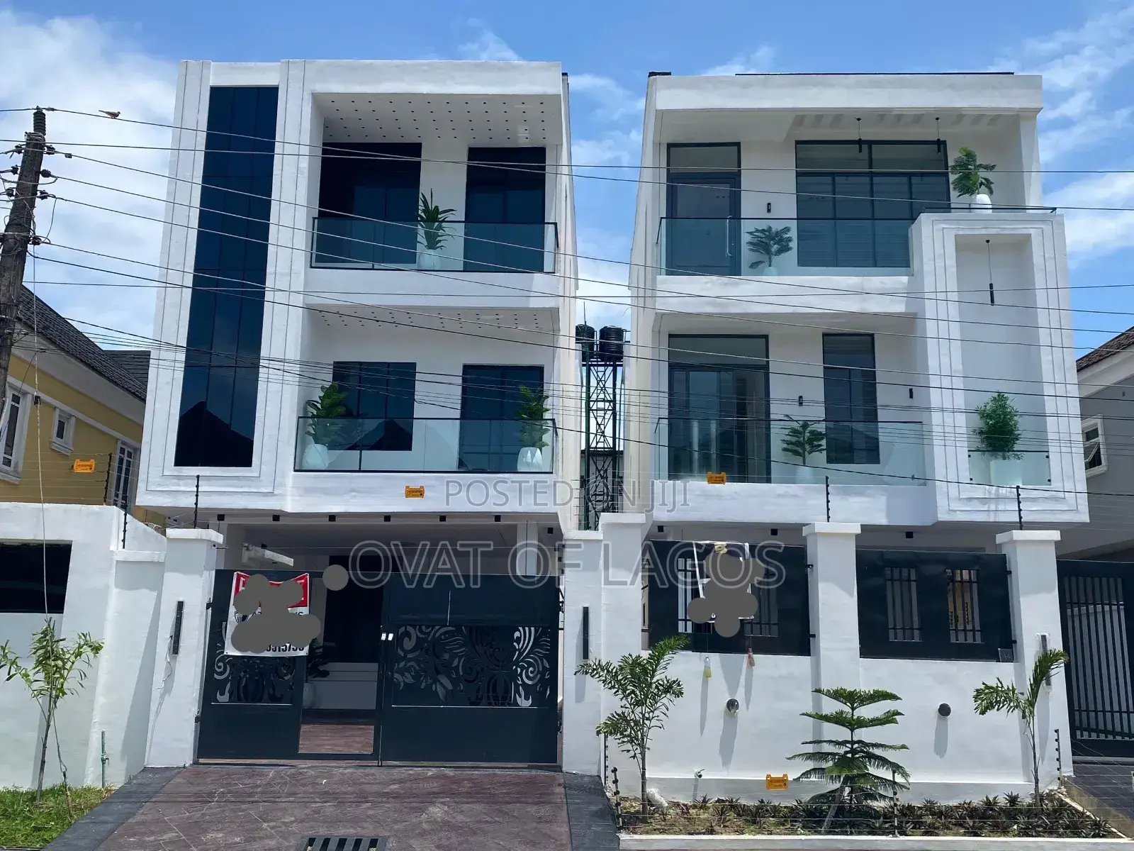 5bdrm Duplex in Chevron for sale