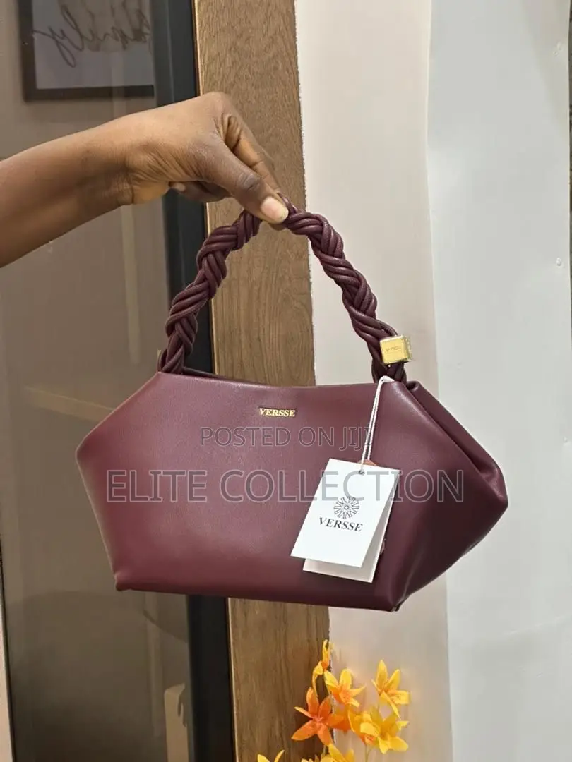 Luxe Versse  a Premium Classy Leather Handbag Size: Medium
