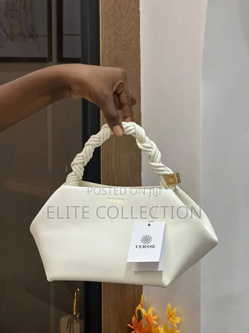 Luxe Versse  a Premium Classy Leather Handbag Size: Medium