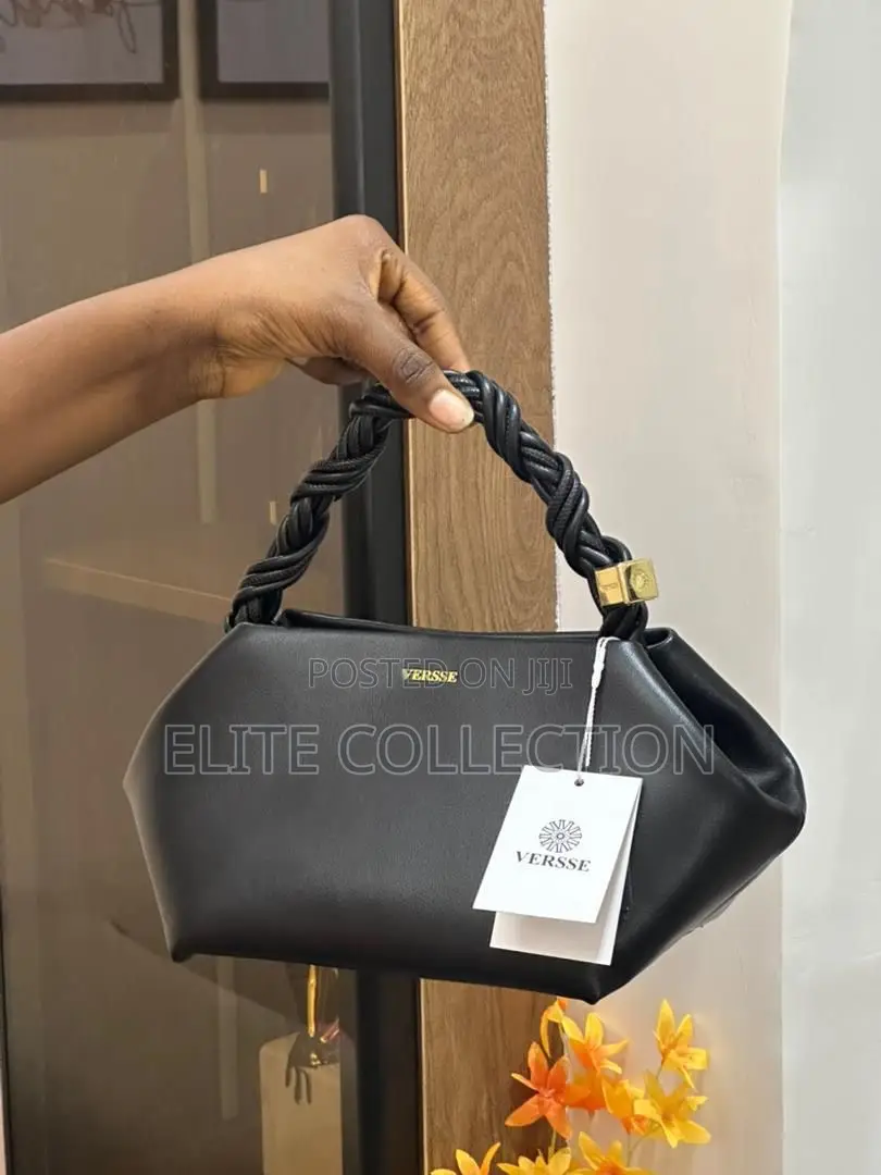 Luxe Versse  a Premium Classy Leather Handbag Size: Medium