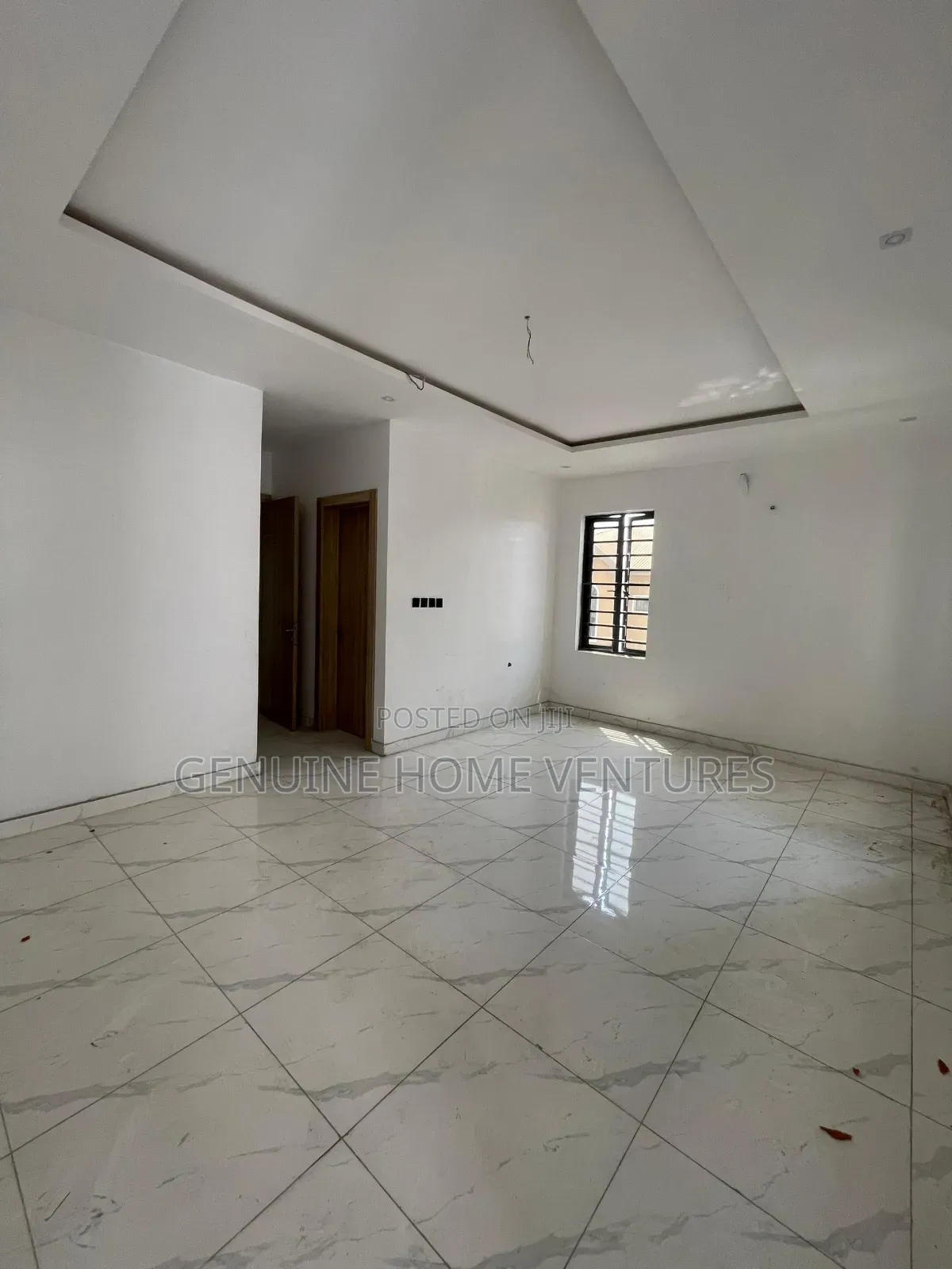 5bdrm Duplex in Lekki Phase 1 for sale