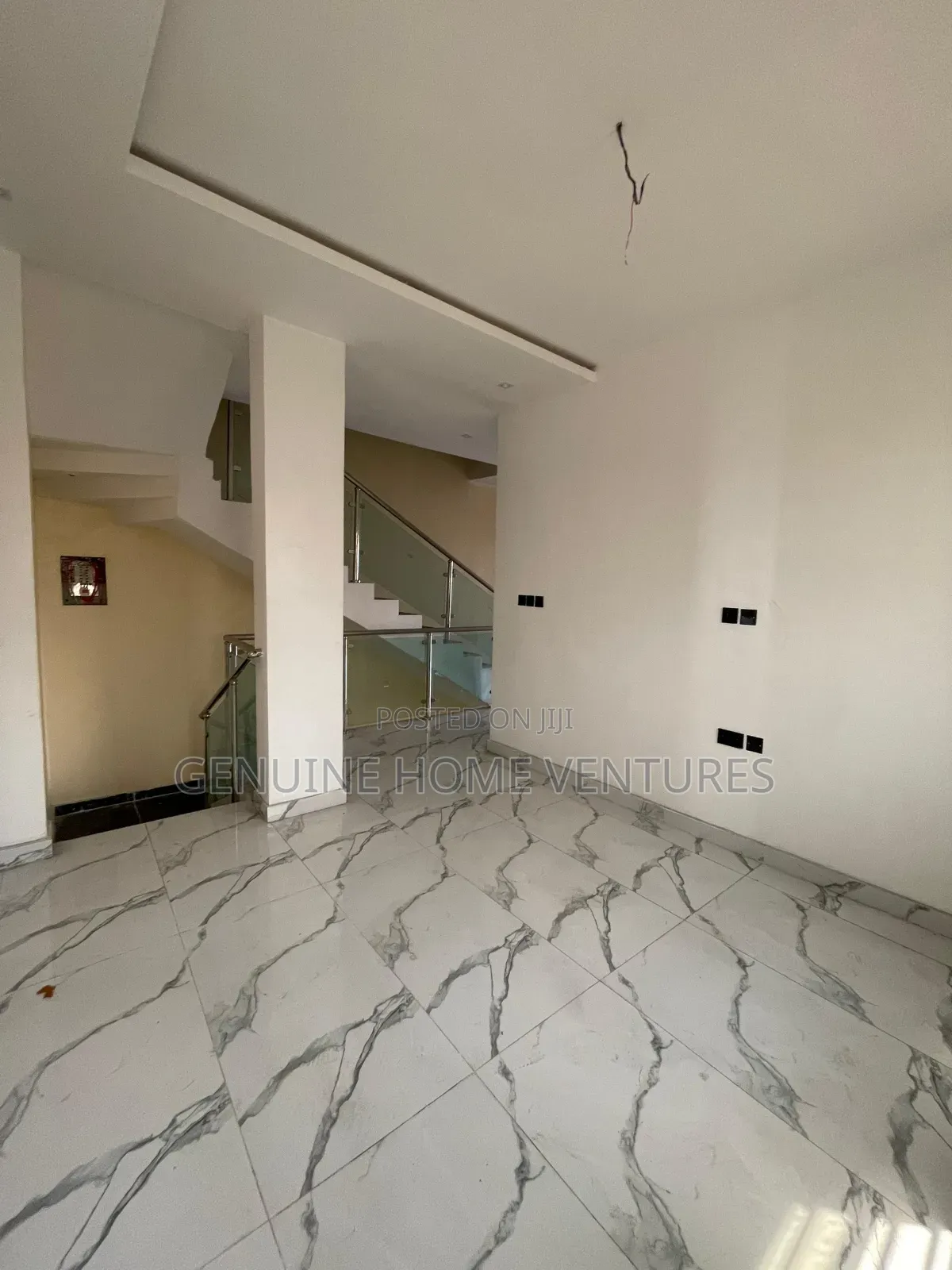 5bdrm Duplex in Lekki Phase 1 for sale