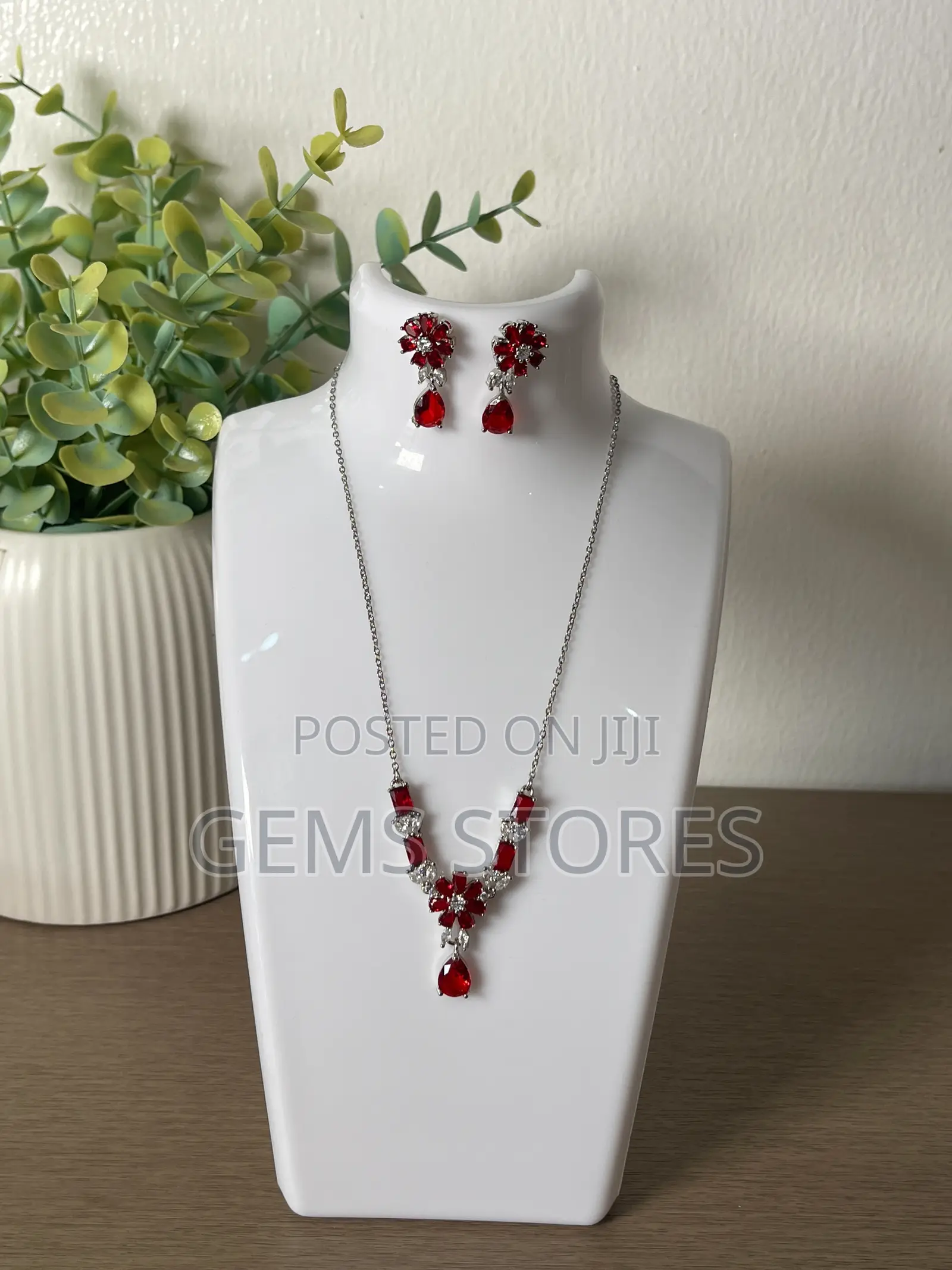 Stunning Ruby Red Floral Jewelry Set – Silver Necklace Earrings