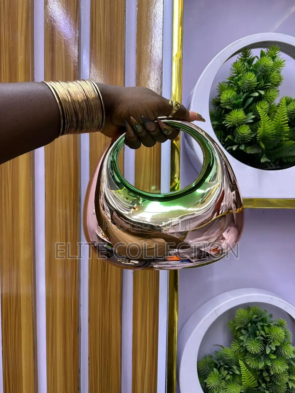 Luxe Oval Metallic Purse! Gold, Silver, Black, Multi and Green Mult