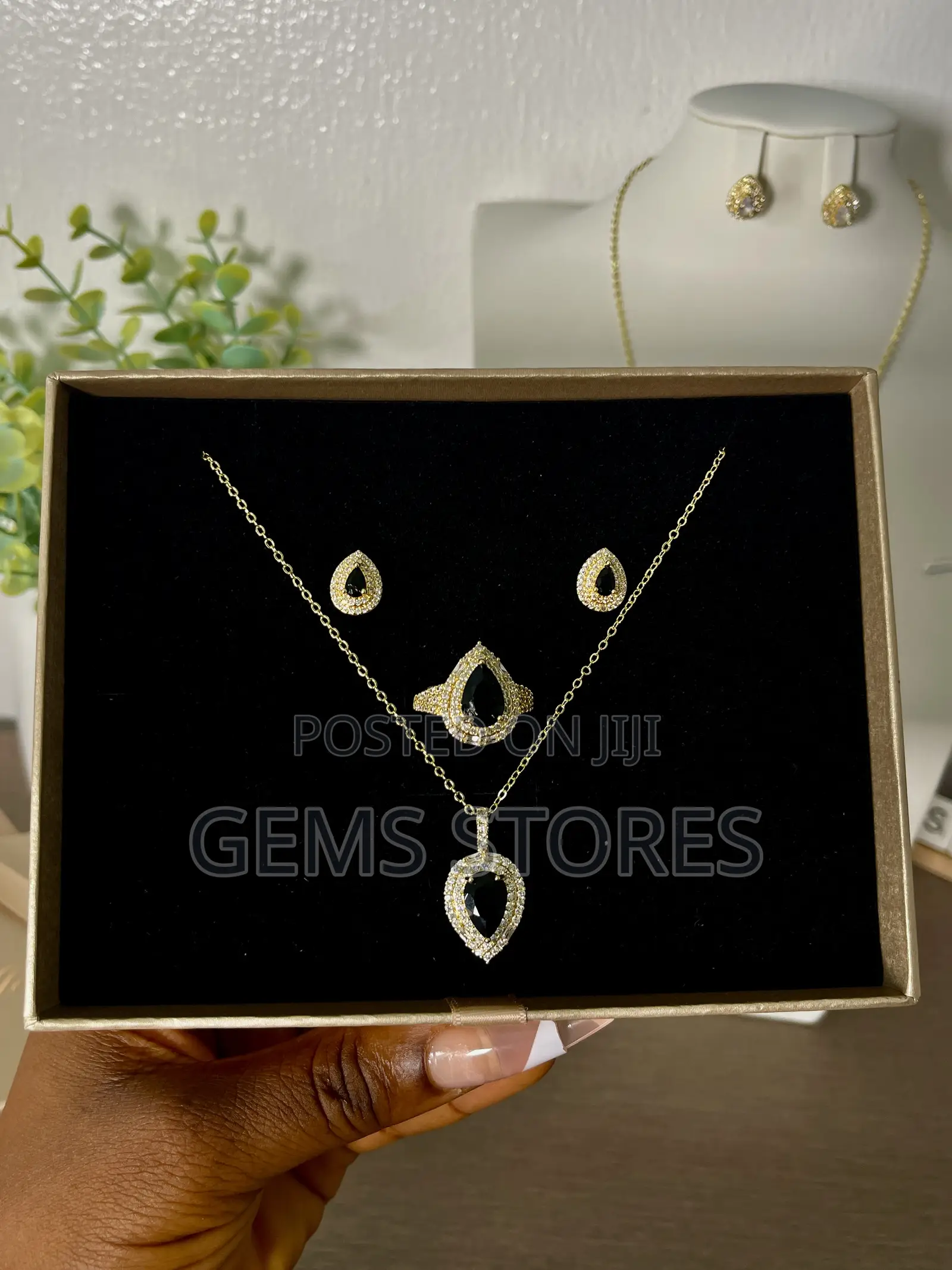 3-in-1 Luxury Tear-drop Jewelry Set – Necklace, Earrings Ring