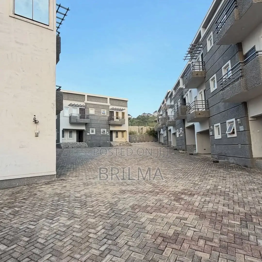3bdrm Duplex in Apo Resettlement for sale