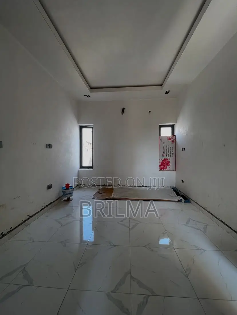 5bdrm Duplex in Apo Resettlement for sale