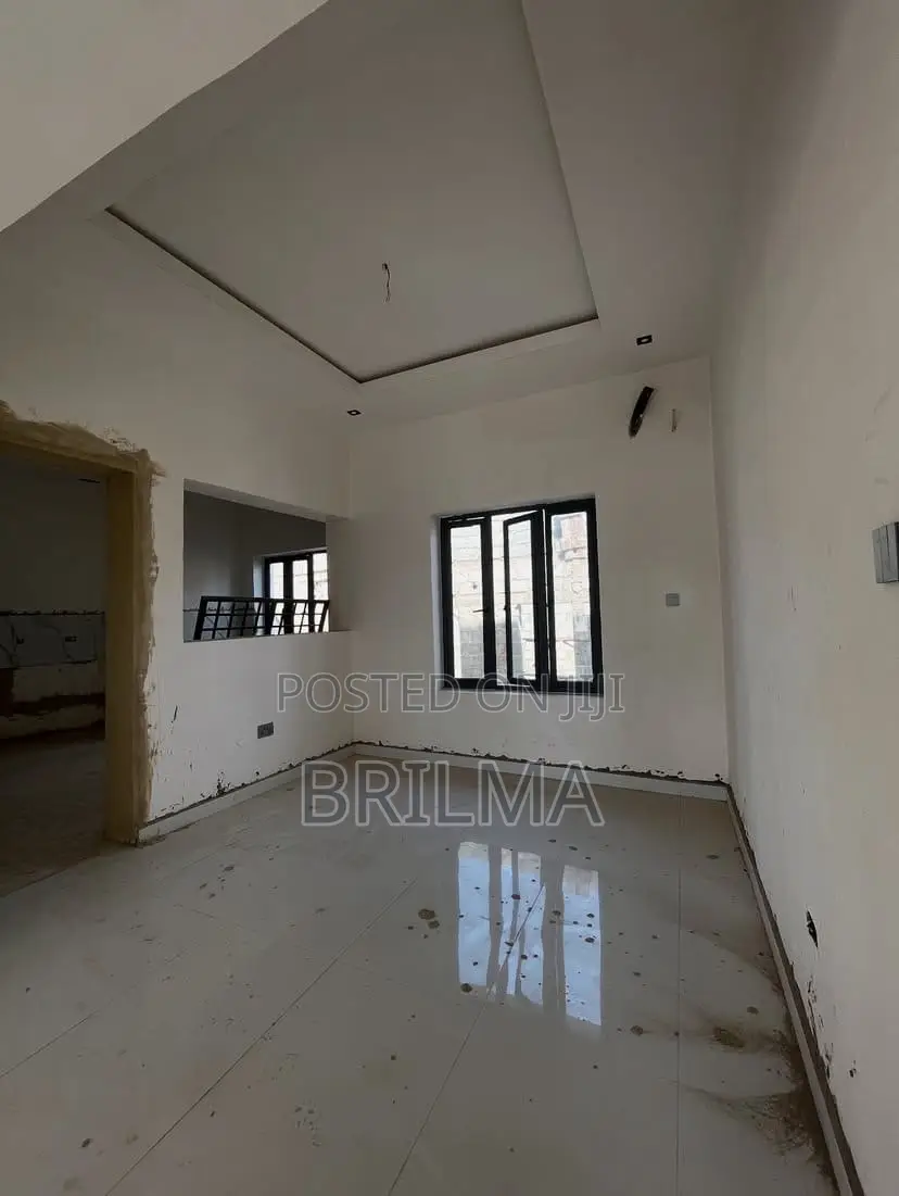 5bdrm Duplex in Apo Resettlement for sale